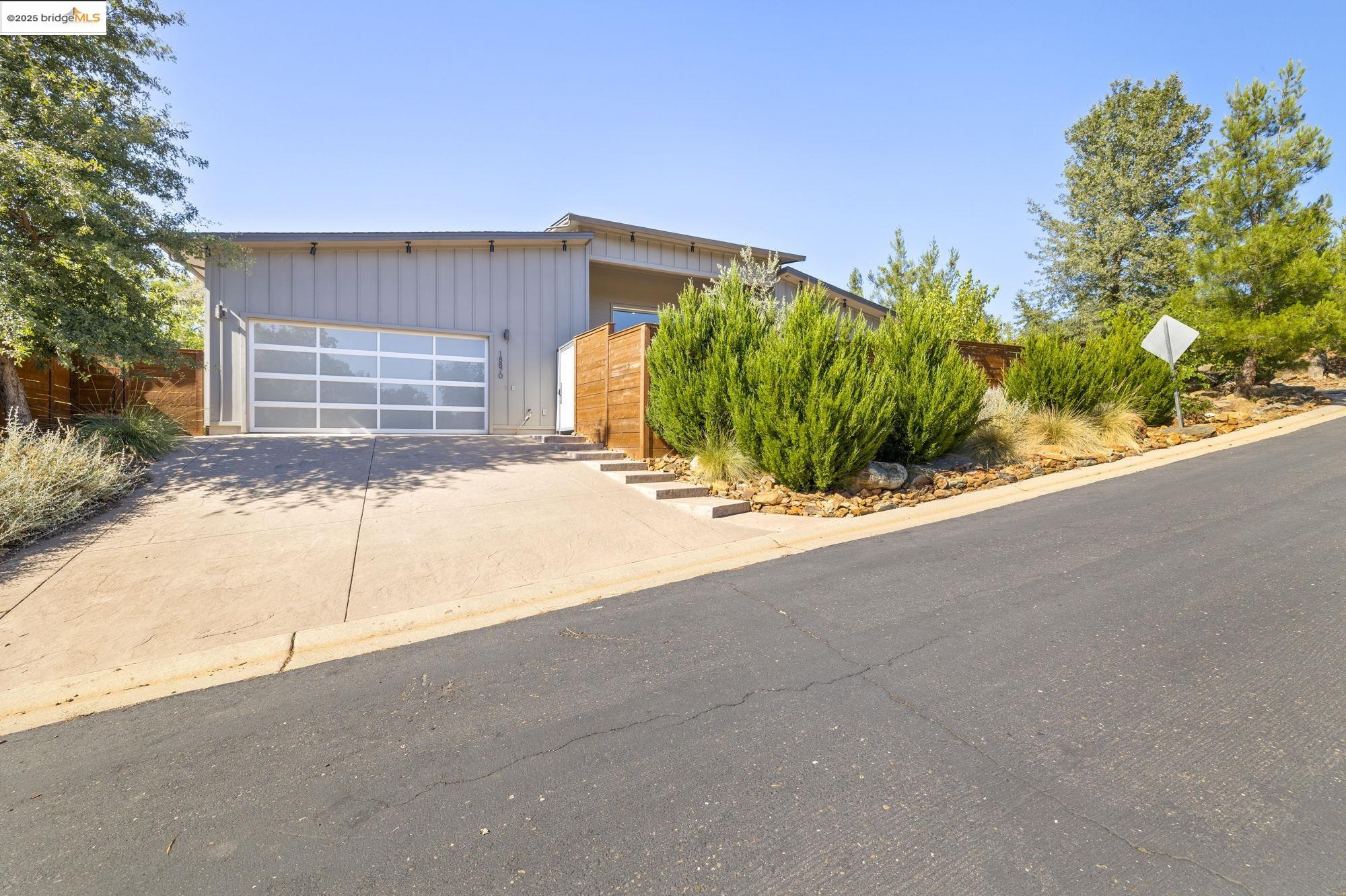 Detail Gallery Image 2 of 37 For 18870 Old Bridge Rd, Jamestown,  CA 95327 - 3 Beds | 2 Baths
