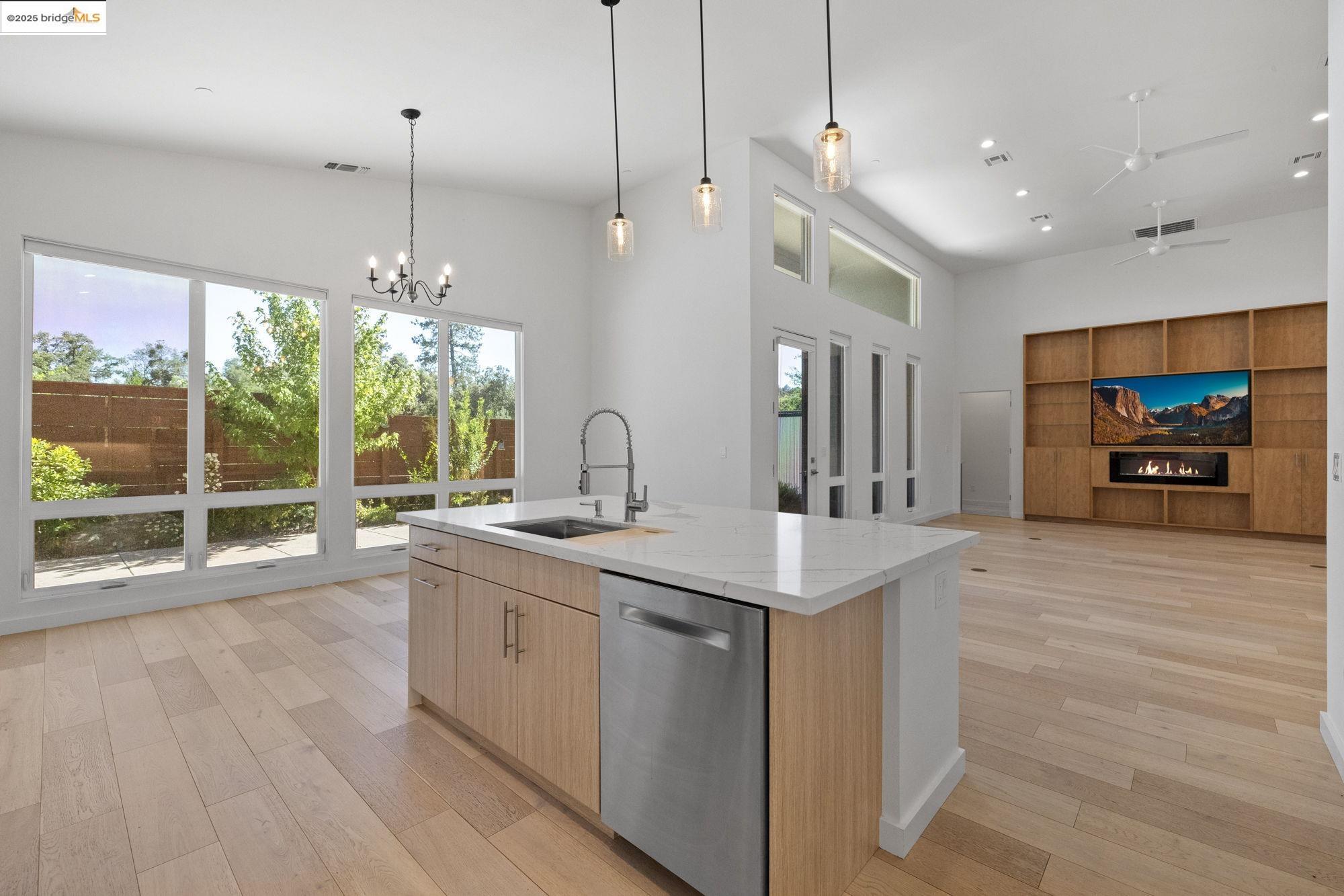 Detail Gallery Image 11 of 37 For 18870 Old Bridge Rd, Jamestown,  CA 95327 - 3 Beds | 2 Baths