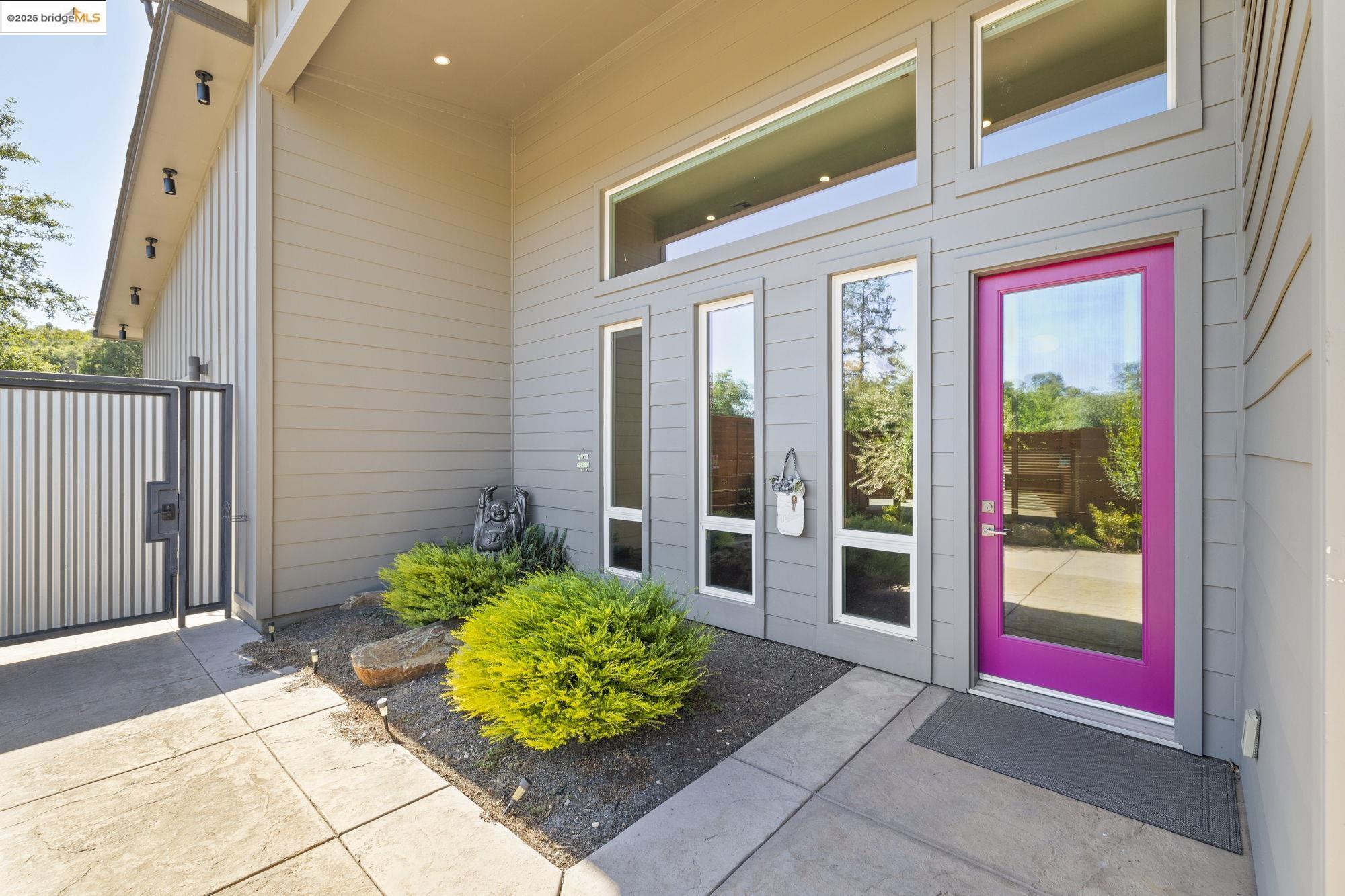 Detail Gallery Image 4 of 37 For 18870 Old Bridge Rd, Jamestown,  CA 95327 - 3 Beds | 2 Baths