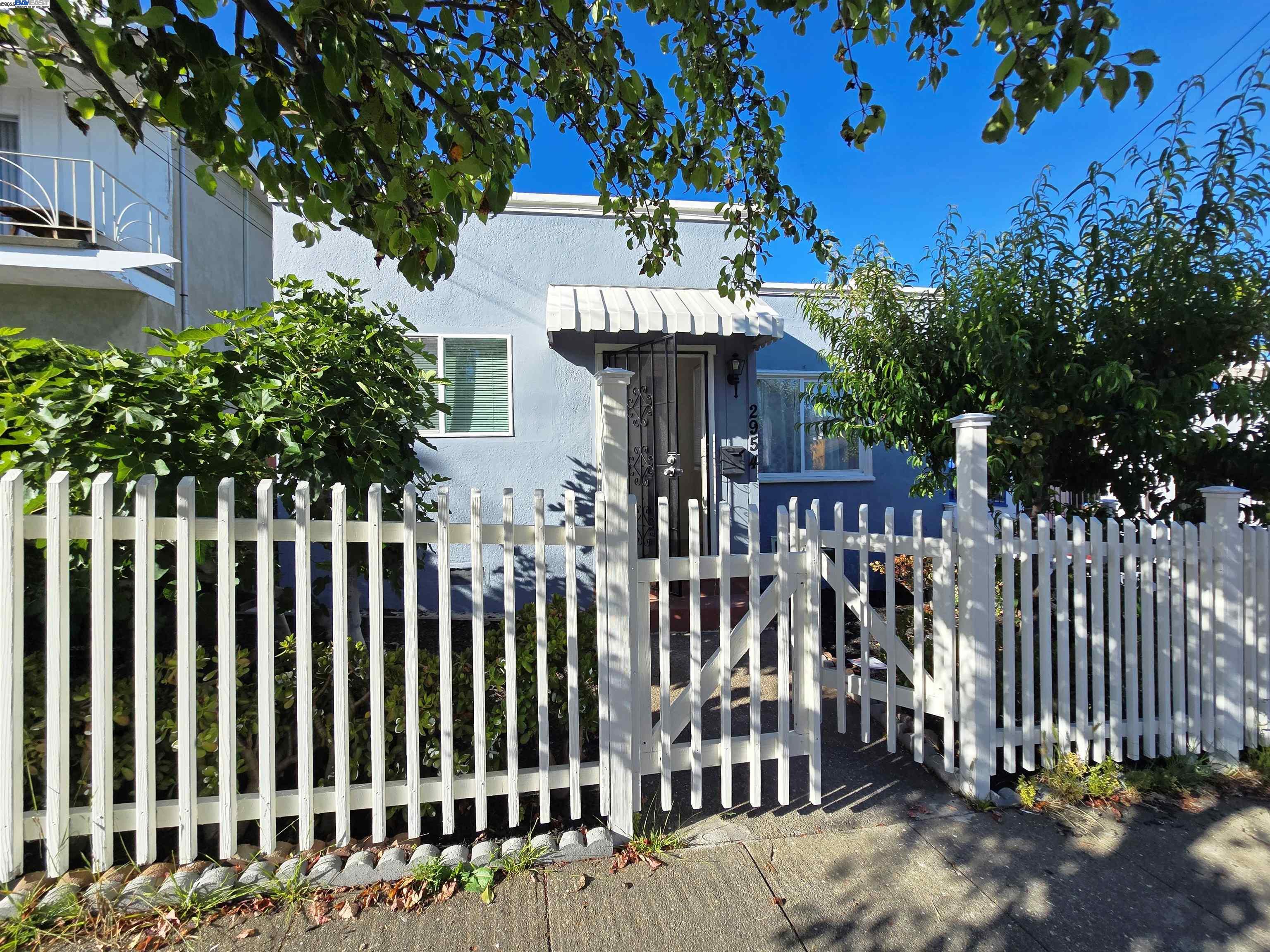 Front Image Thumbnail for BE41102282