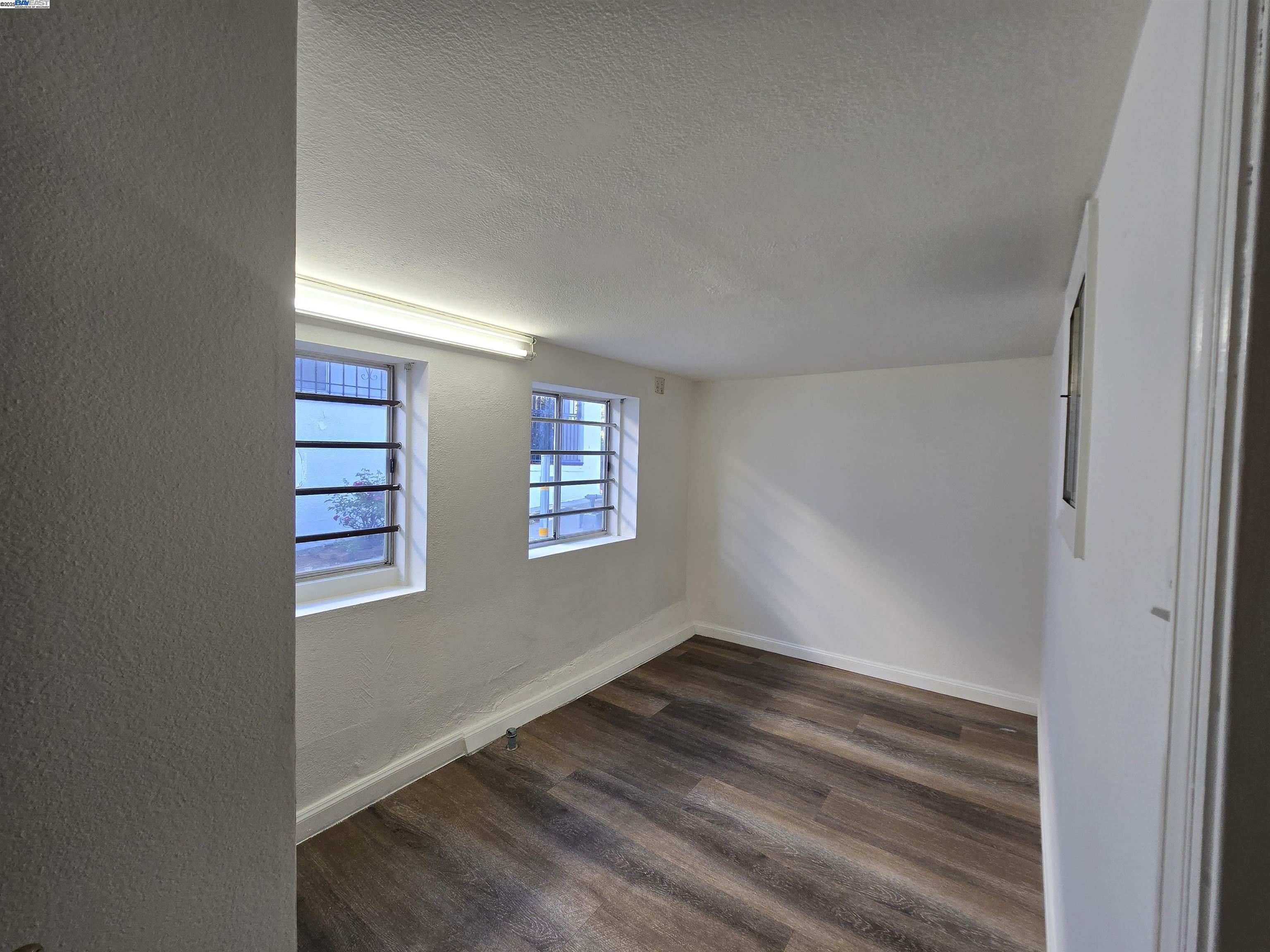 2954 Delaware St, Oakland, California 94602, 3 Bedrooms Bedrooms, 6 Rooms Rooms,1 BathroomBathrooms,Residential,For Sale,2954 Delaware St,41102282