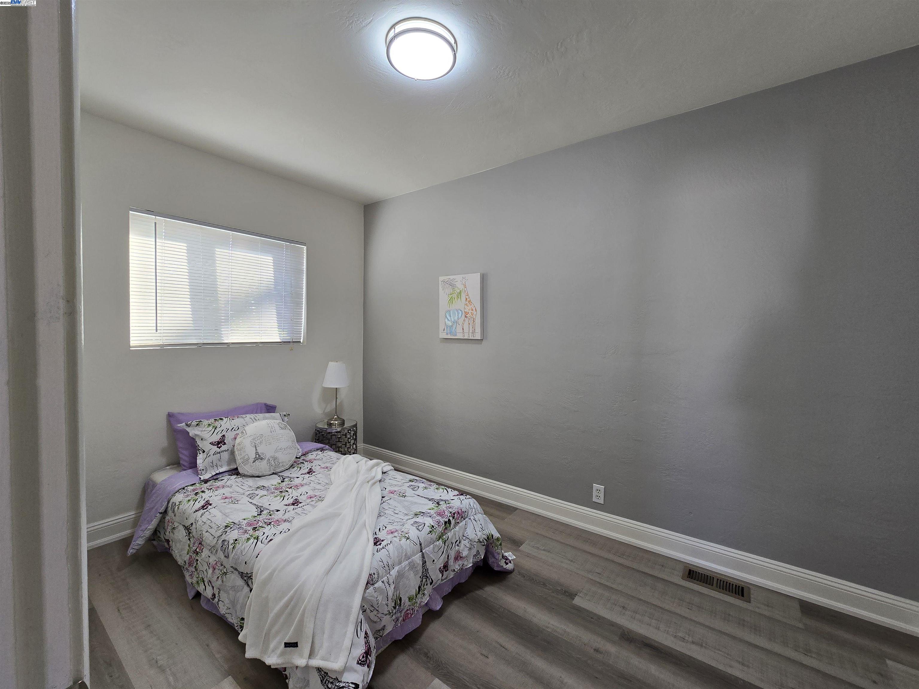 2954 Delaware St, Oakland, California 94602, 3 Bedrooms Bedrooms, 6 Rooms Rooms,1 BathroomBathrooms,Residential,For Sale,2954 Delaware St,41102282