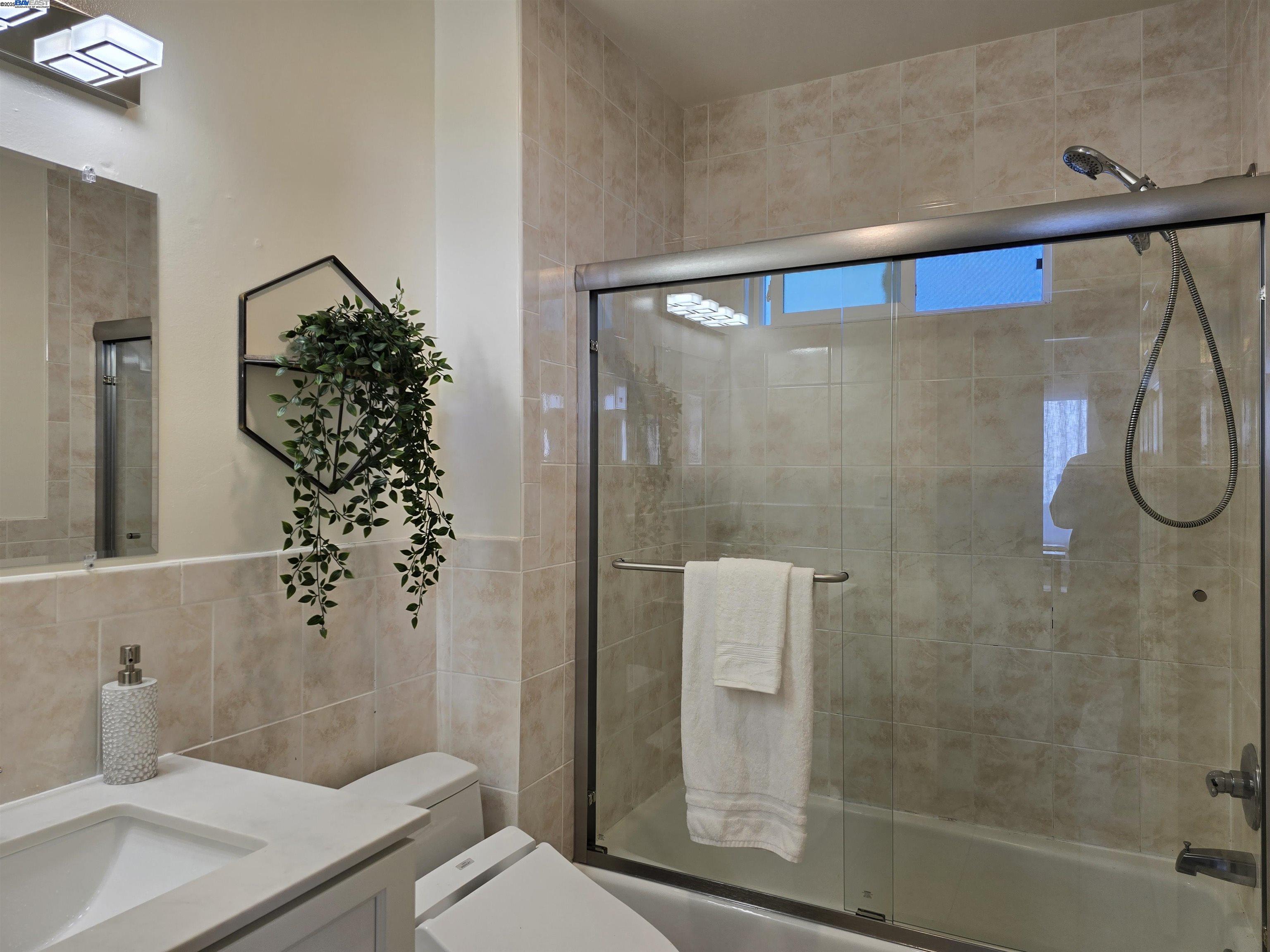2954 Delaware St, Oakland, California 94602, 3 Bedrooms Bedrooms, 6 Rooms Rooms,1 BathroomBathrooms,Residential,For Sale,2954 Delaware St,41102282