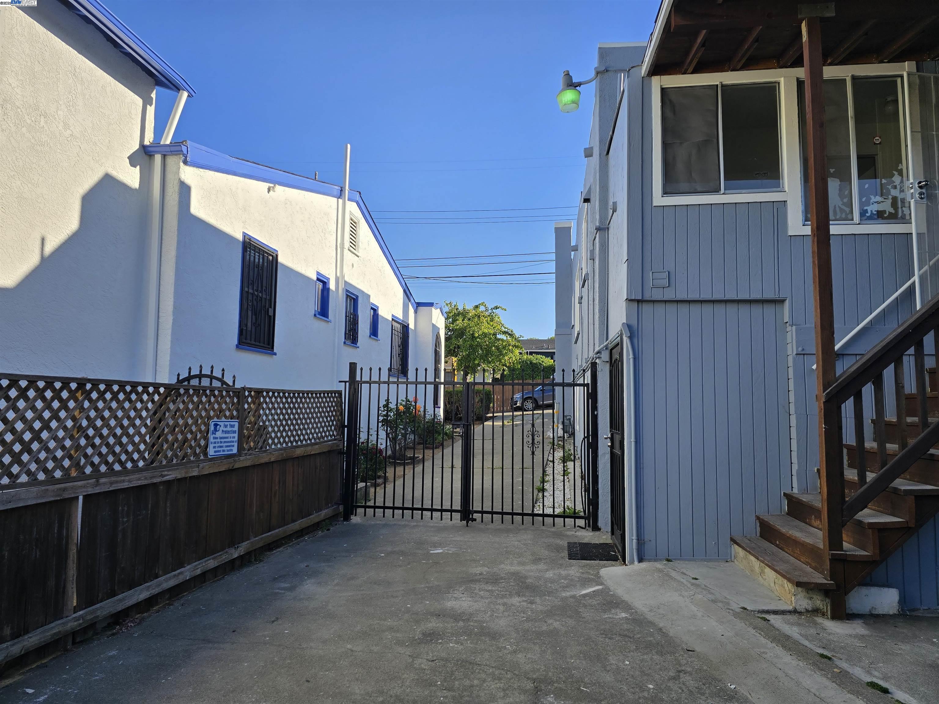 2954 Delaware St, Oakland, California 94602, 3 Bedrooms Bedrooms, 6 Rooms Rooms,1 BathroomBathrooms,Residential,For Sale,2954 Delaware St,41102282