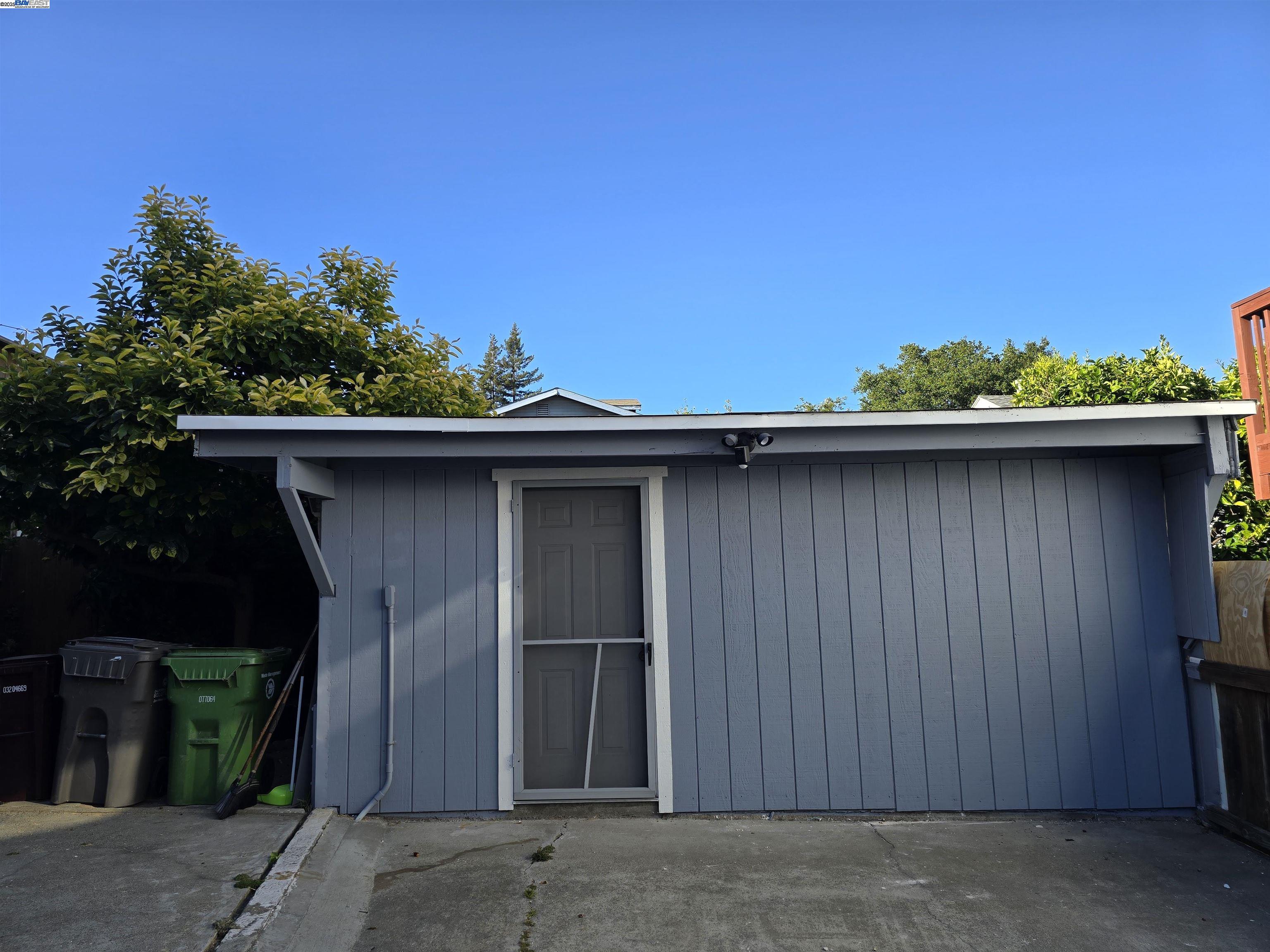 2954 Delaware St, Oakland, California 94602, 3 Bedrooms Bedrooms, 6 Rooms Rooms,1 BathroomBathrooms,Residential,For Sale,2954 Delaware St,41102282