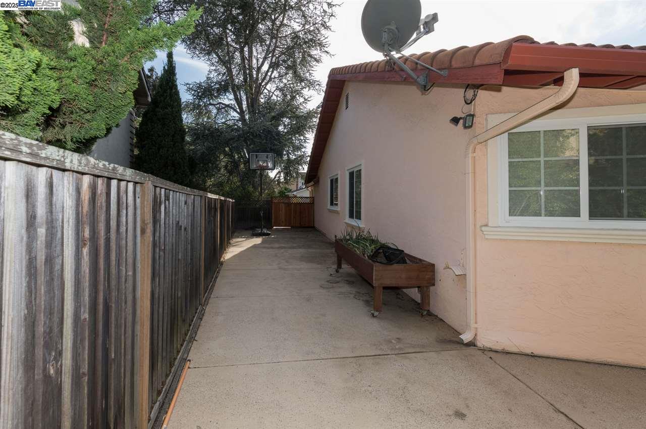 39610 Benavente Ave, Fremont, California 94539, 3 Bedrooms Bedrooms, 6 Rooms Rooms,2 BathroomsBathrooms,Residential Lease,For Rent,39610 Benavente Ave,41102287