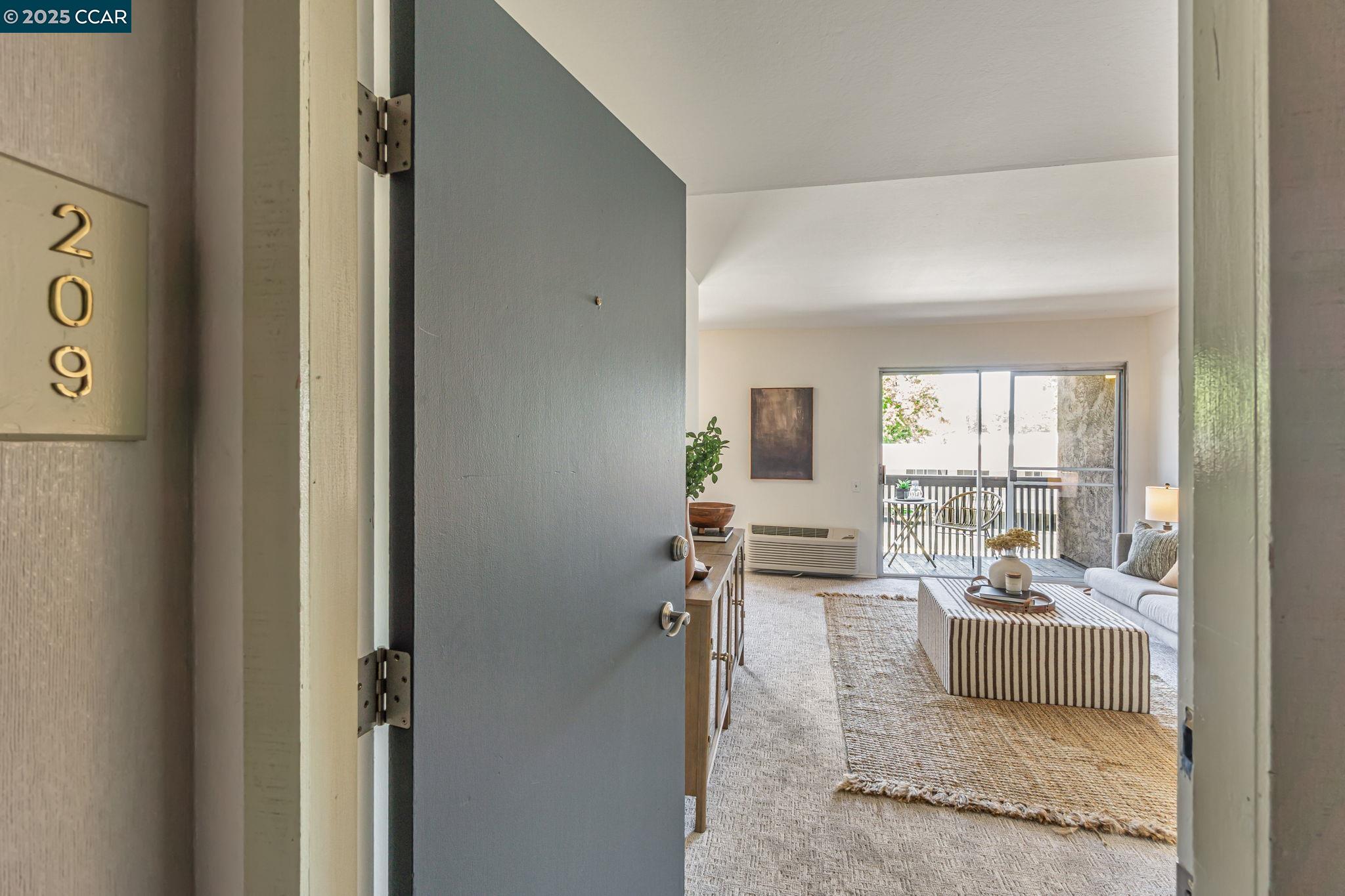 Photo #3: 41102293 Listing 