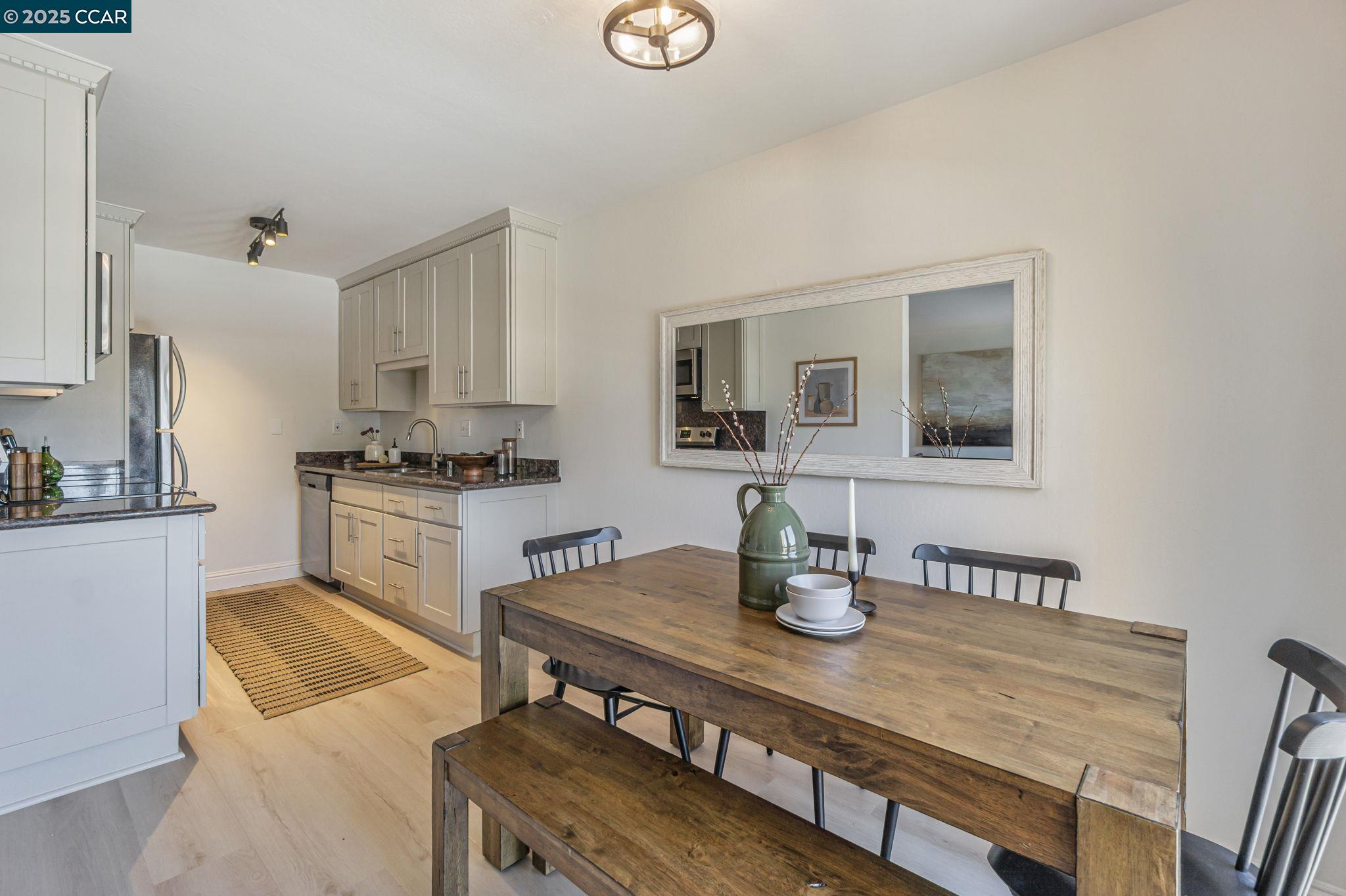 Photo #10: 41102293 Listing: Photo #10