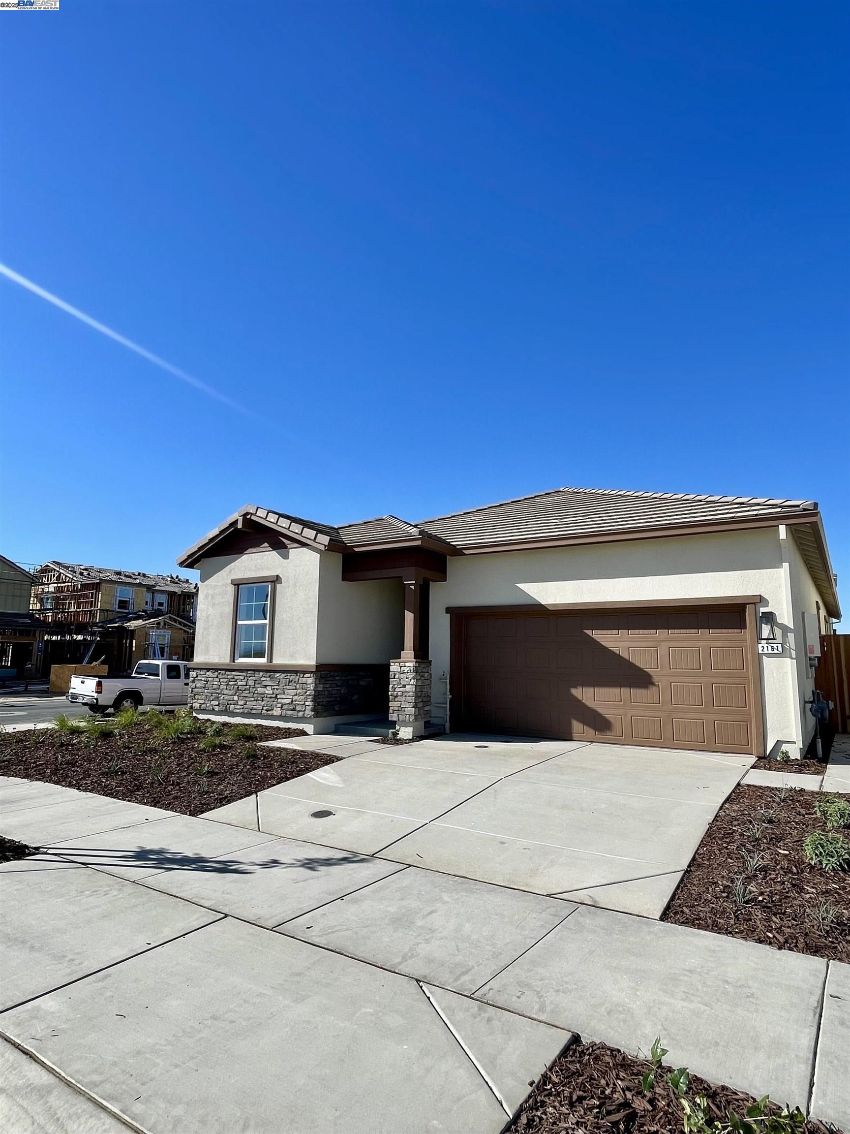 Detail Gallery Image 1 of 1 For 2161 Gentle Rain Drive, Roseville,  CA 95747 - 3 Beds | 2/1 Baths