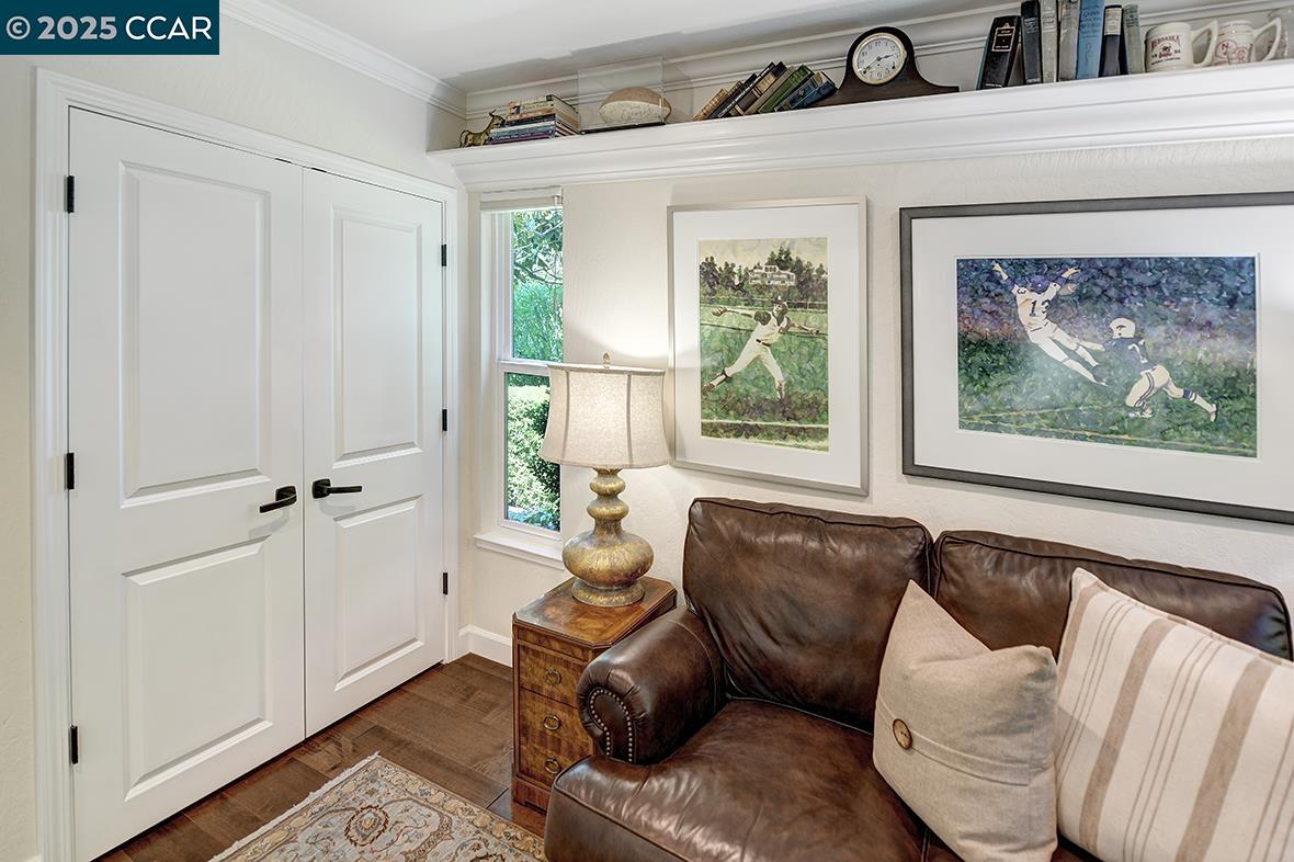 Photo #8: 41102303 Listing: Photo #8
