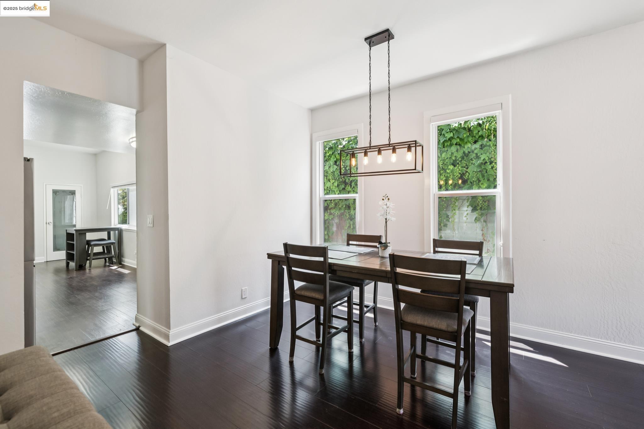Detail Gallery Image 11 of 33 For 557 33rd St, Oakland,  CA 94609 - – Beds | – Baths