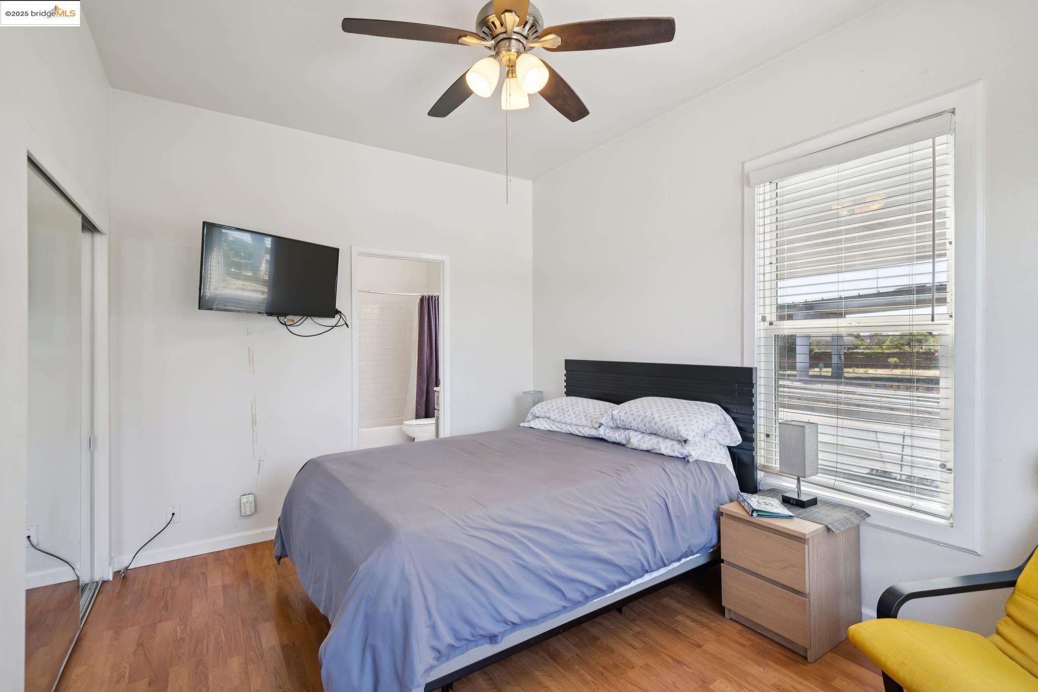 Detail Gallery Image 24 of 33 For 557 33rd St, Oakland,  CA 94609 - – Beds | – Baths
