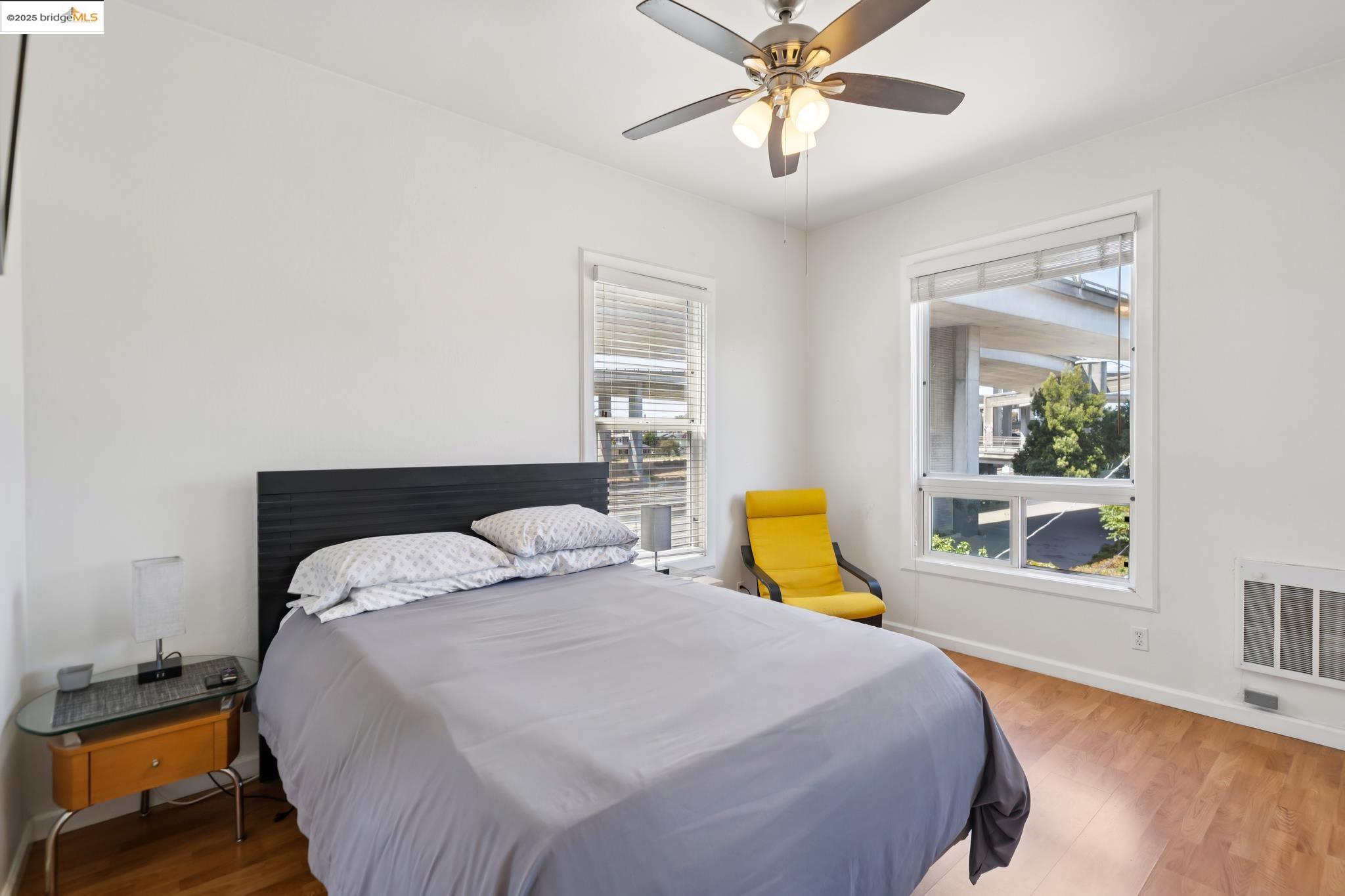 Detail Gallery Image 25 of 33 For 557 33rd St, Oakland,  CA 94609 - – Beds | – Baths
