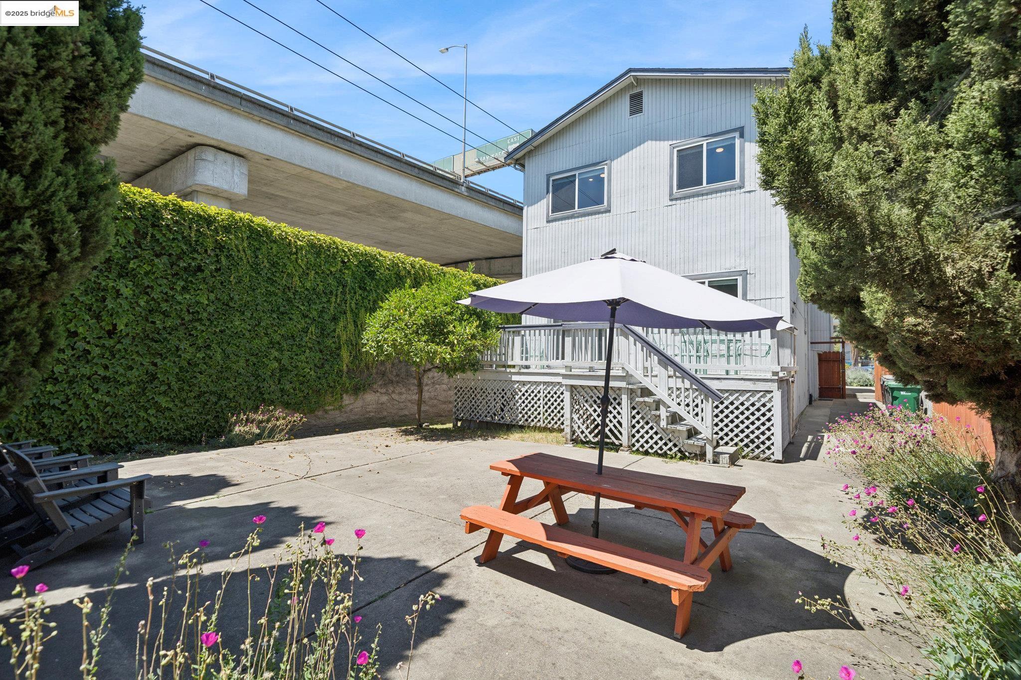 Detail Gallery Image 32 of 33 For 557 33rd St, Oakland,  CA 94609 - – Beds | – Baths