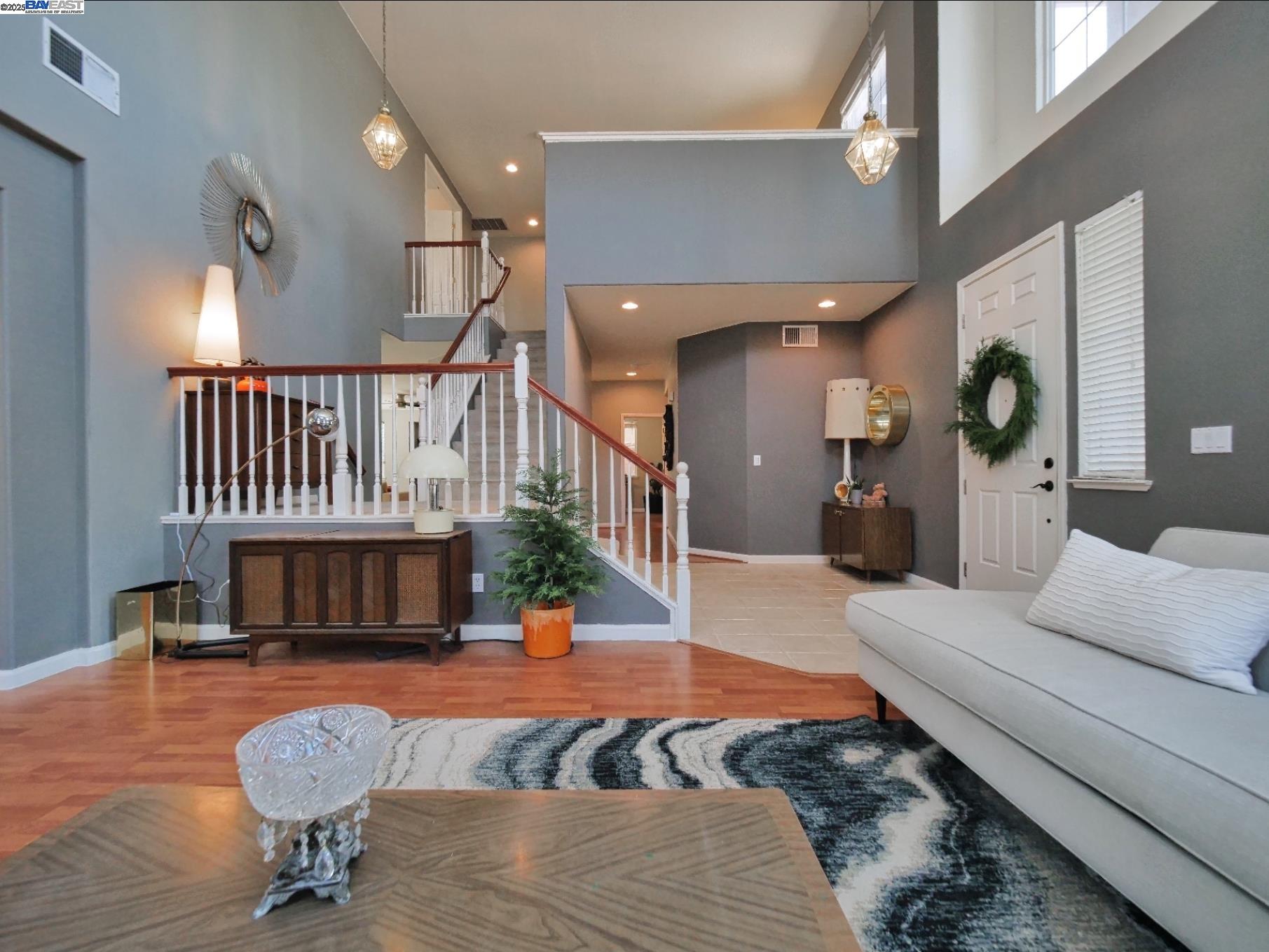Detail Gallery Image 8 of 27 For 1242 Ne Tulloch, Tracy,  CA 95304 - 5 Beds | 3 Baths