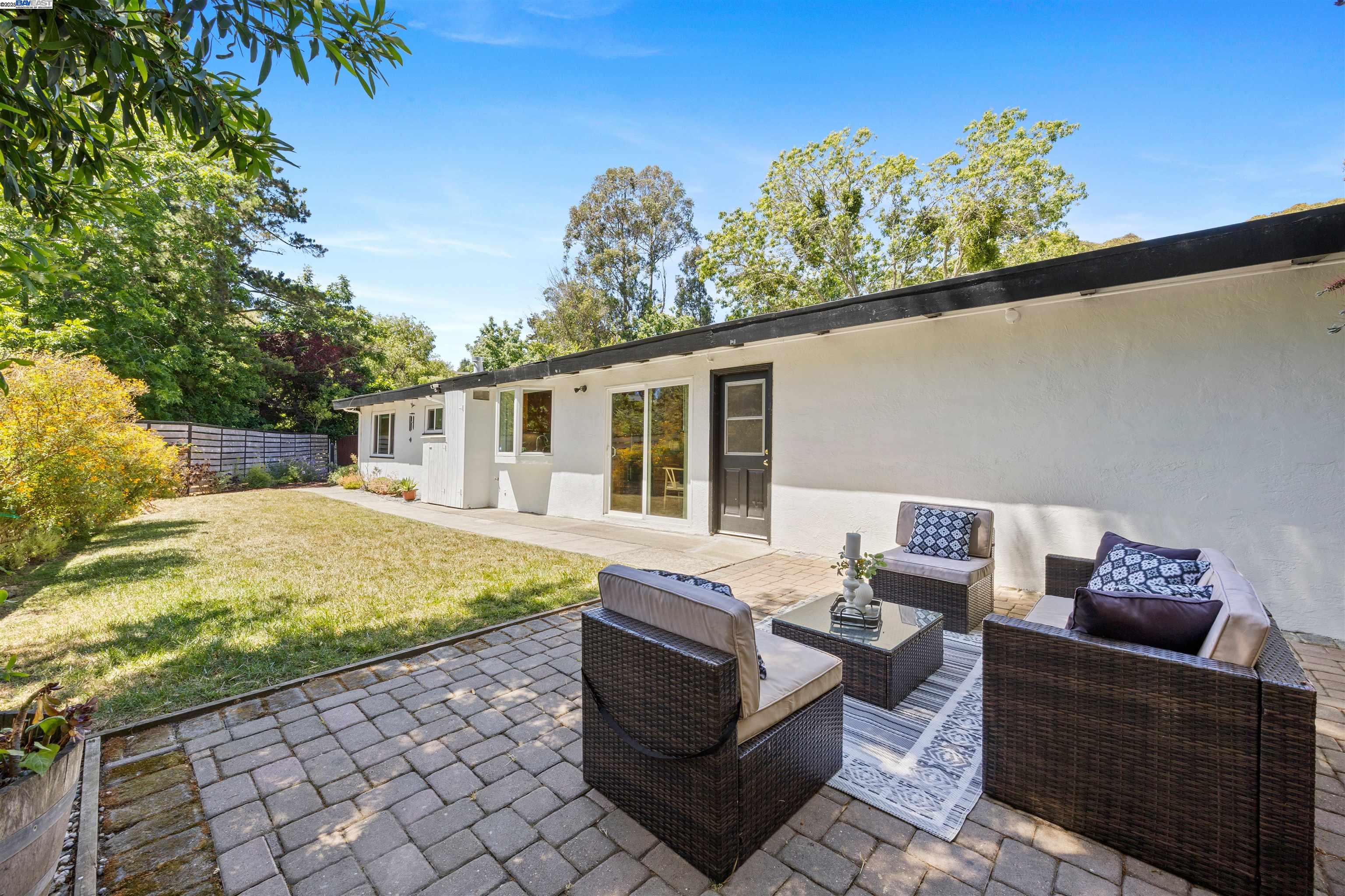 Detail Gallery Image 27 of 36 For 4600 Driftwood Ct, El Sobrante,  CA 94803 - 3 Beds | 2 Baths