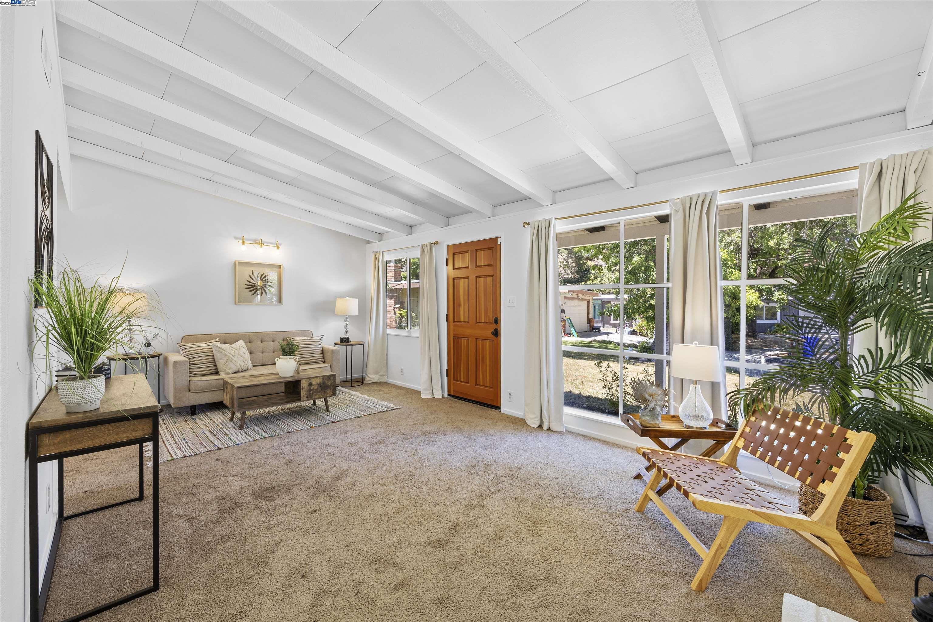 Detail Gallery Image 6 of 36 For 4600 Driftwood Ct, El Sobrante,  CA 94803 - 3 Beds | 2 Baths