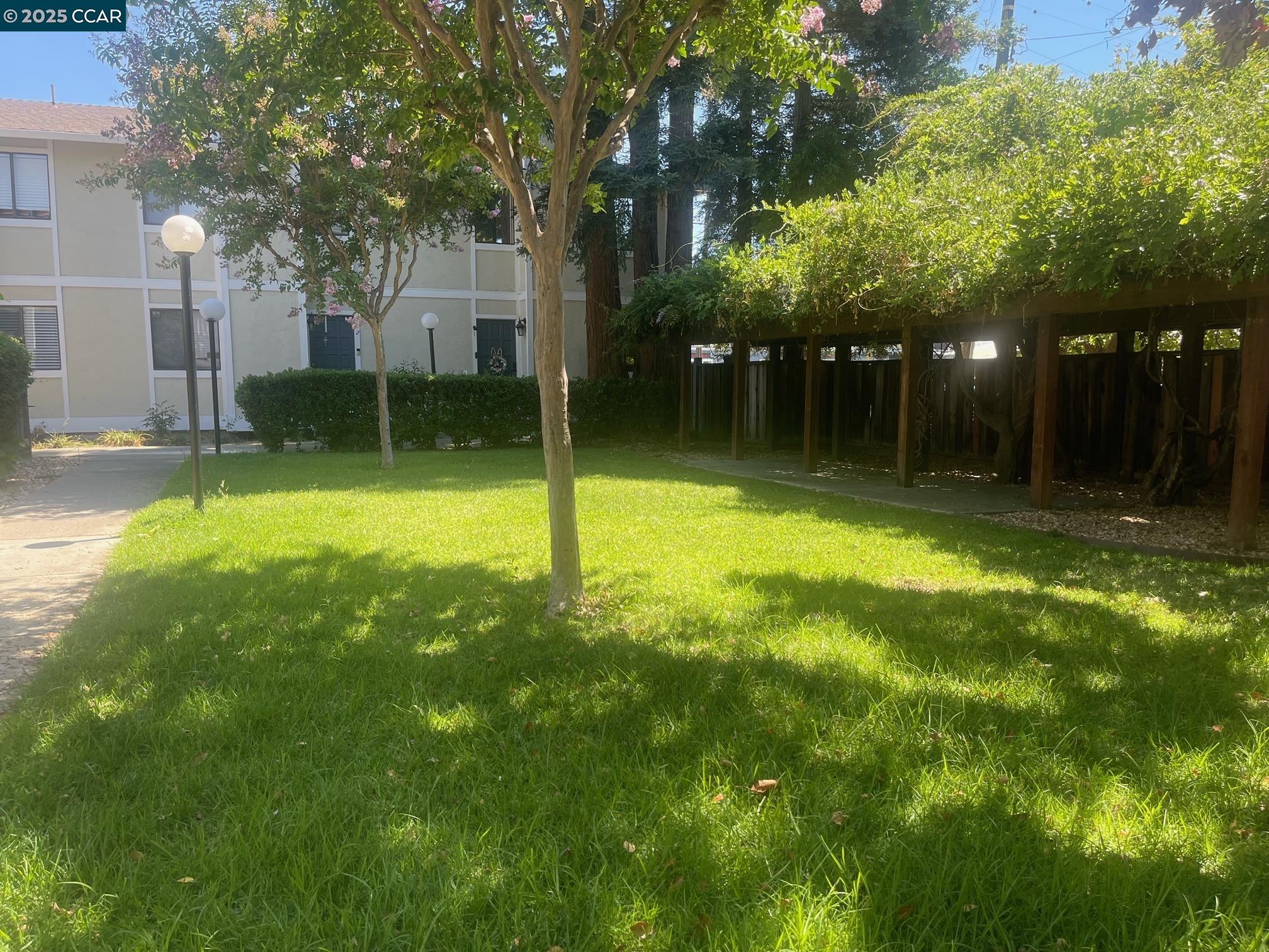 Photo #2: 41102310 Listing 