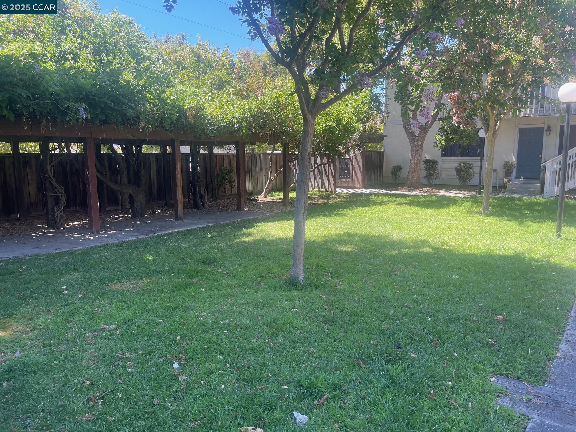 Photo #16: 41102310 Listing: Photo #16