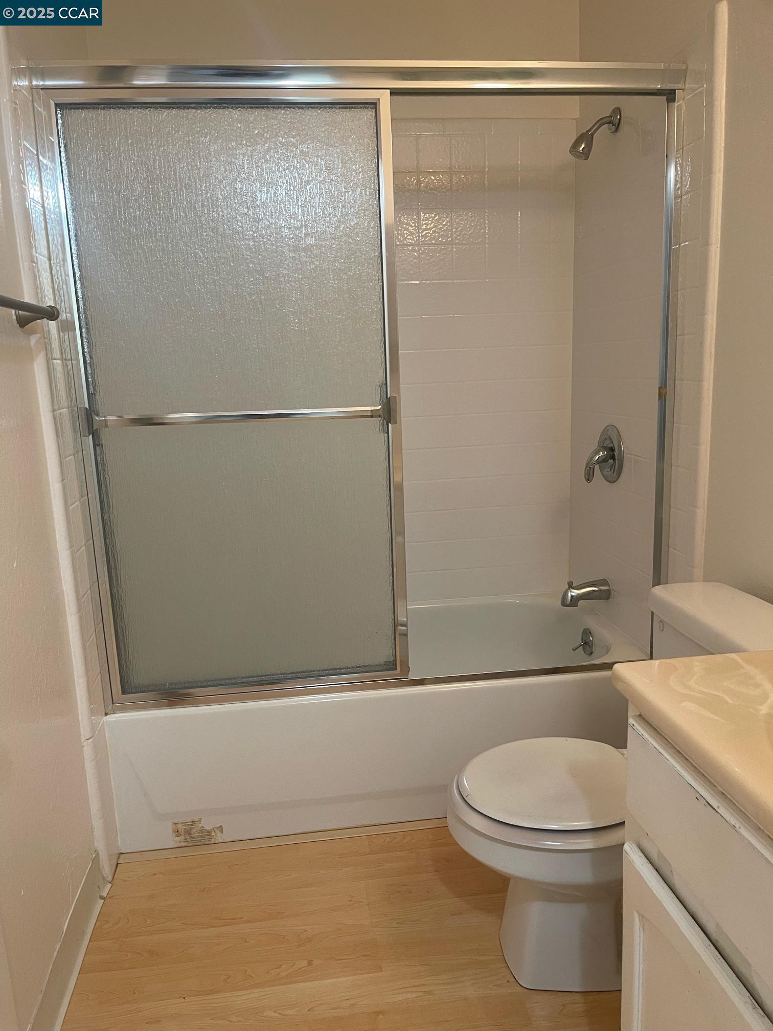 Photo #23: 41102310 Listing: Photo #23
