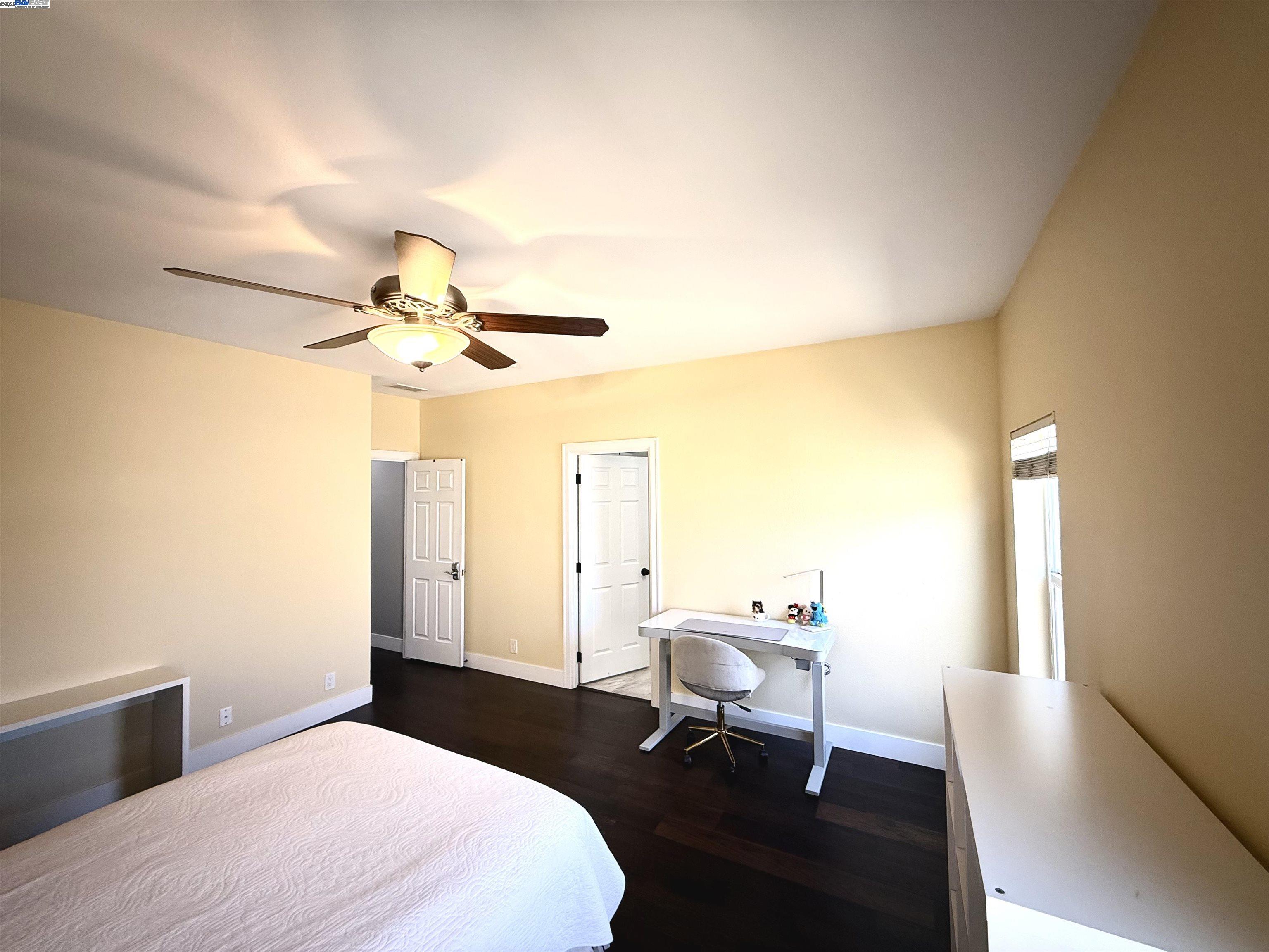 Detail Gallery Image 15 of 19 For 1225 Vienna Dr #450,  Sunnyvale,  CA 94089 - 3 Beds | 2 Baths