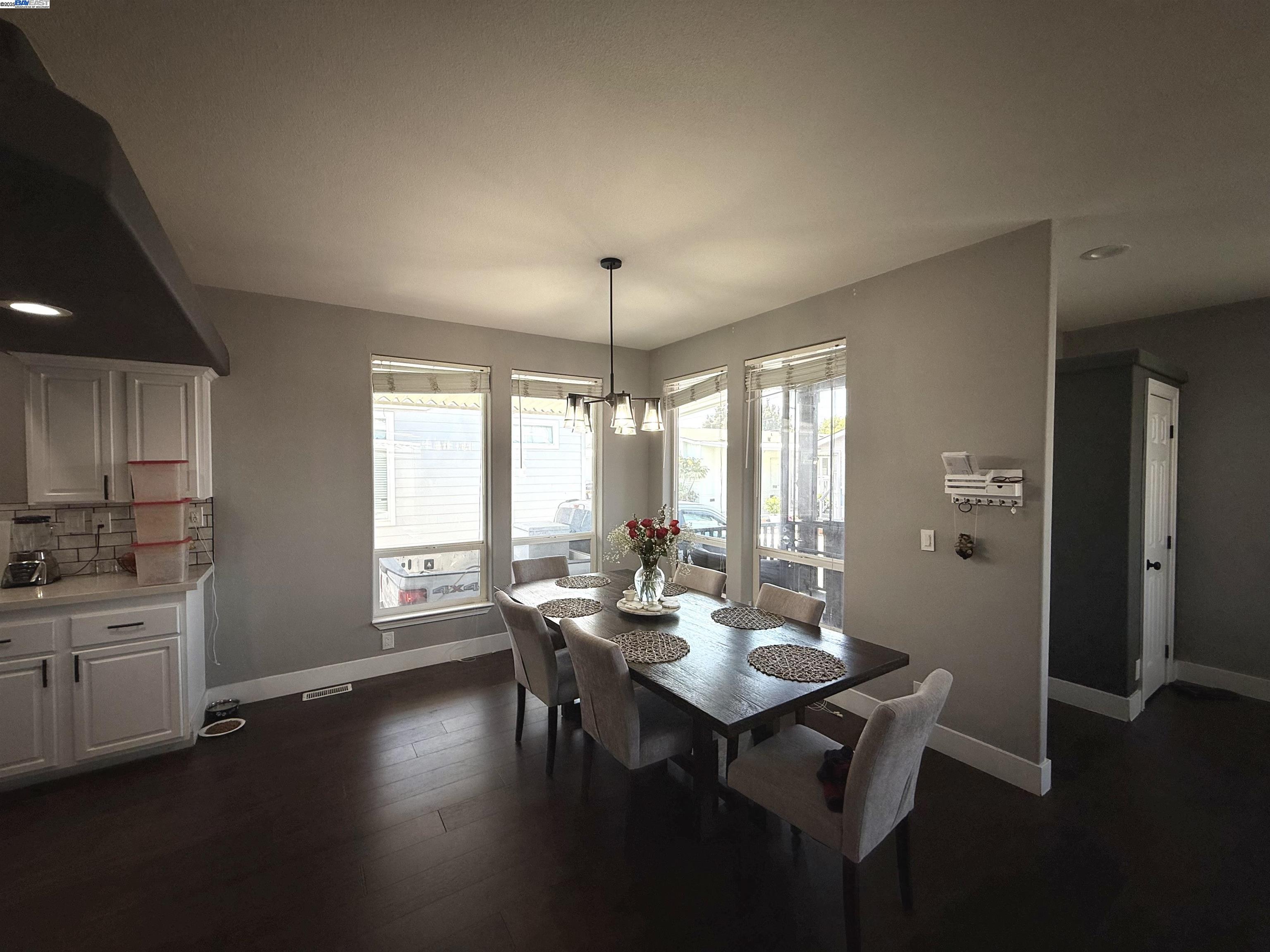 Detail Gallery Image 4 of 19 For 1225 Vienna Dr #450,  Sunnyvale,  CA 94089 - 3 Beds | 2 Baths
