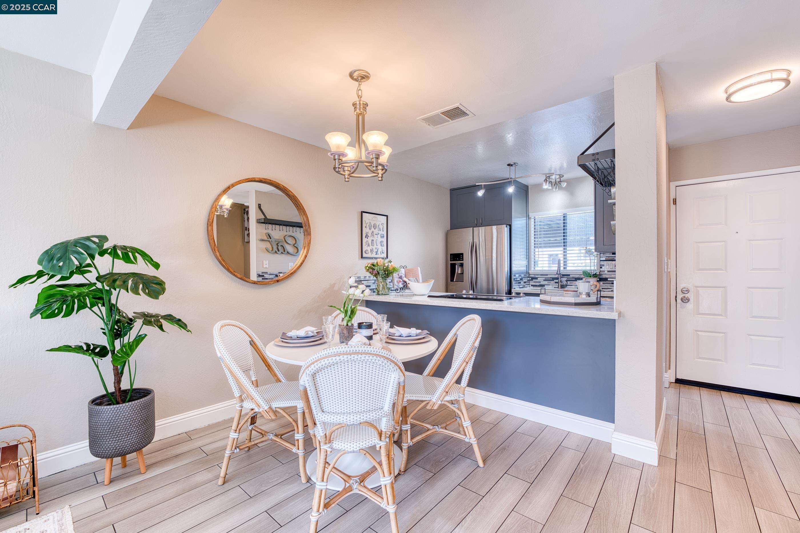 Photo #2: 41102314 Listing 