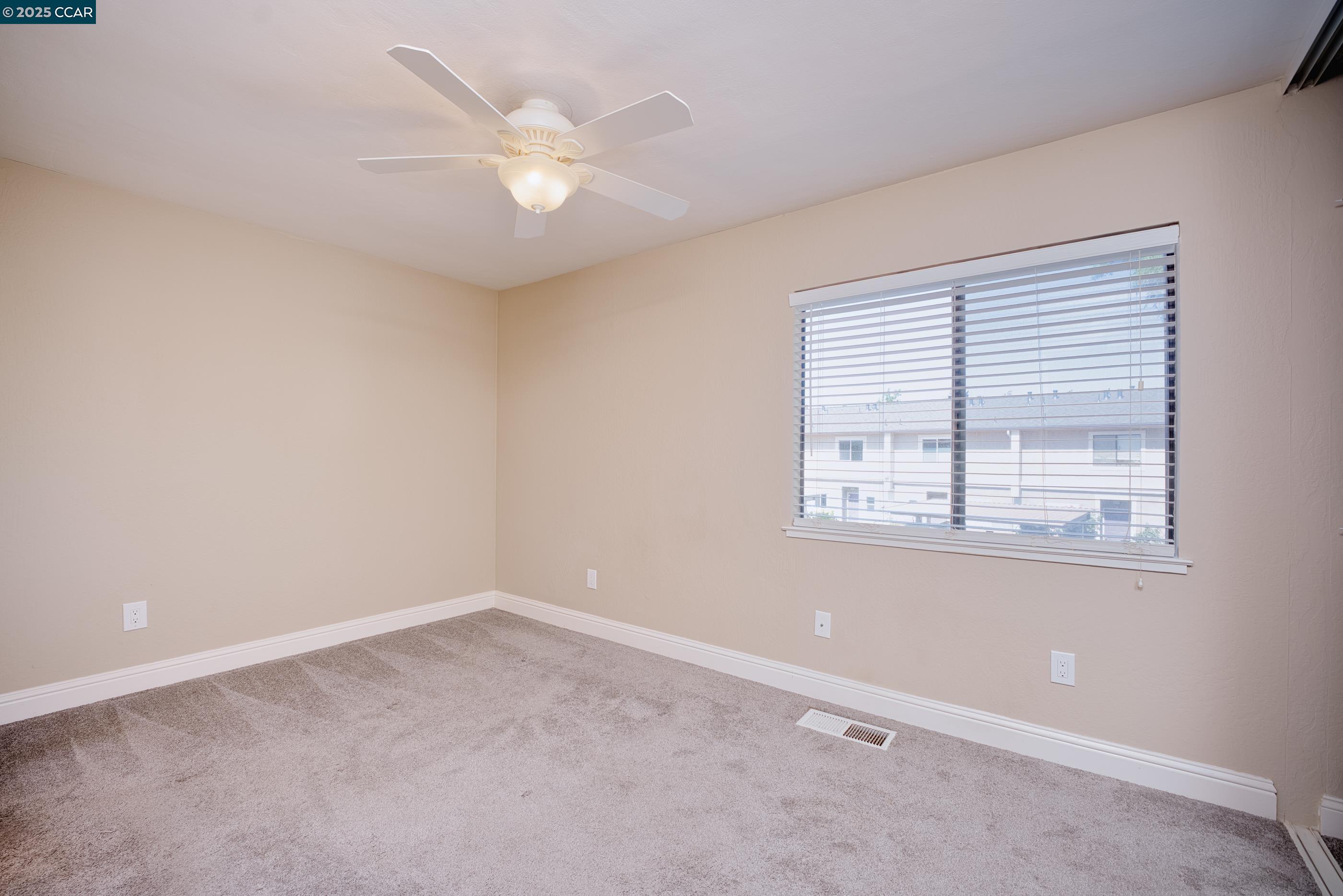 Photo #15: 41102314 Listing: Photo #15
