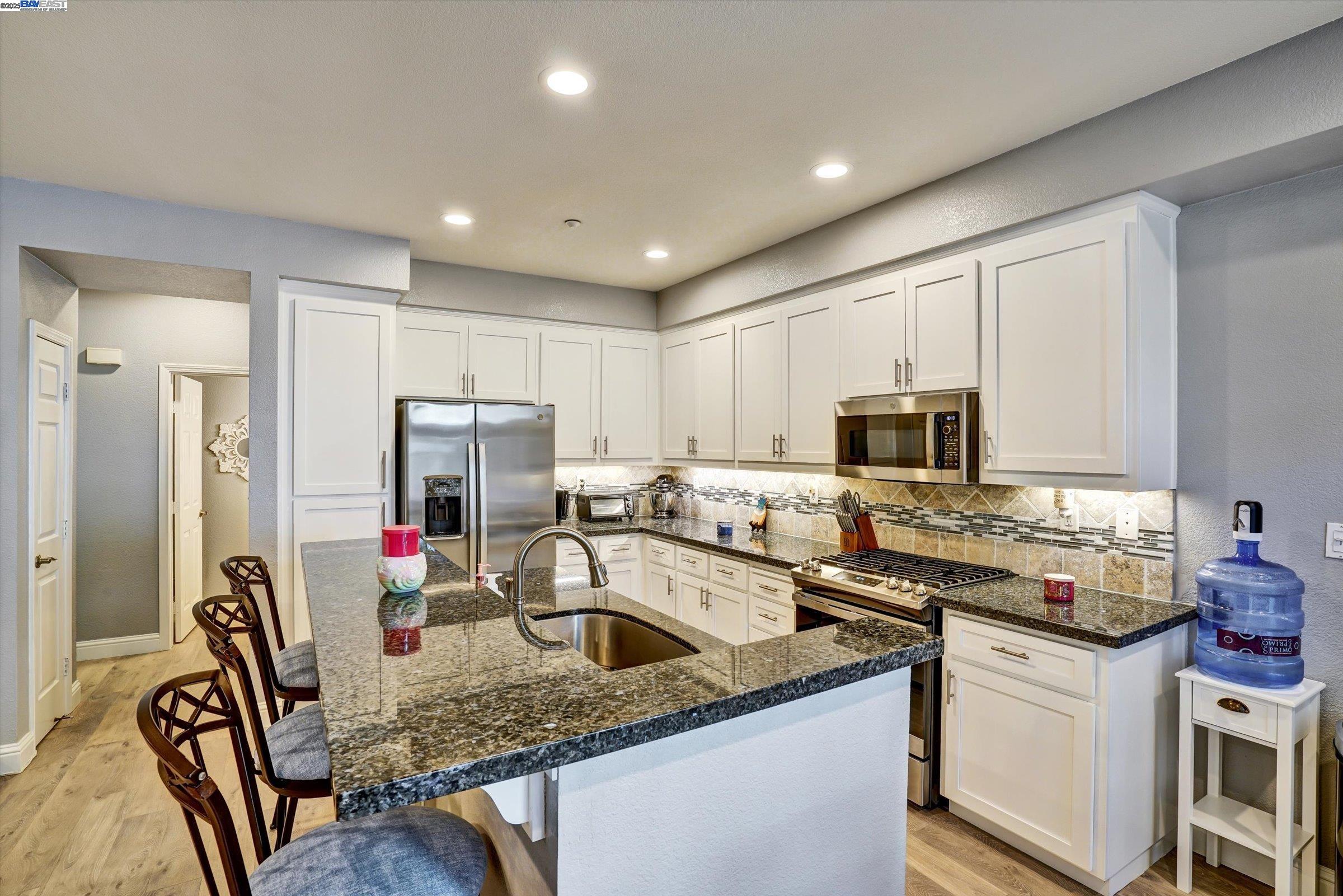 Photo #6: 41102322 Listing 