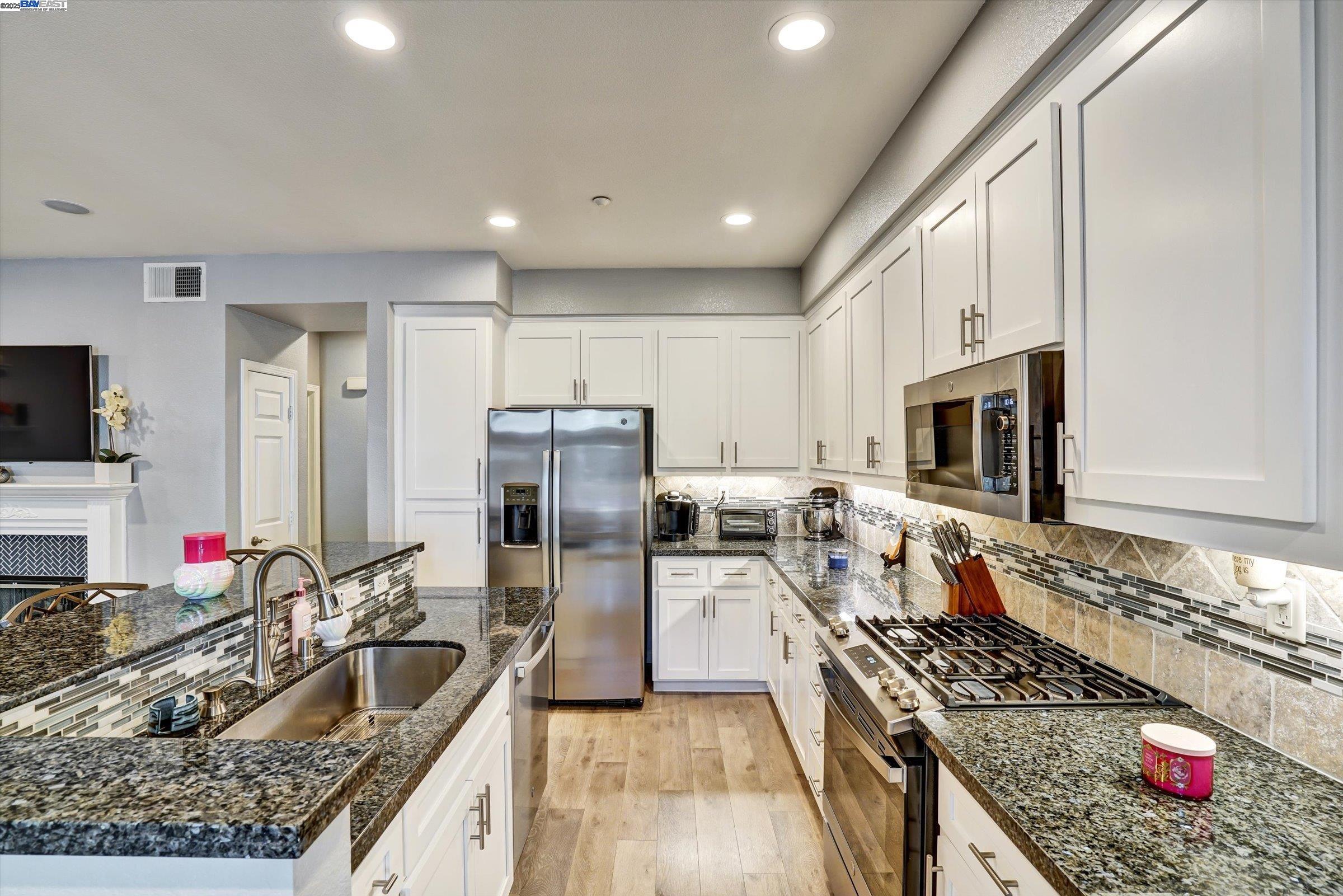 Photo #7: 41102322 Listing: Photo #7