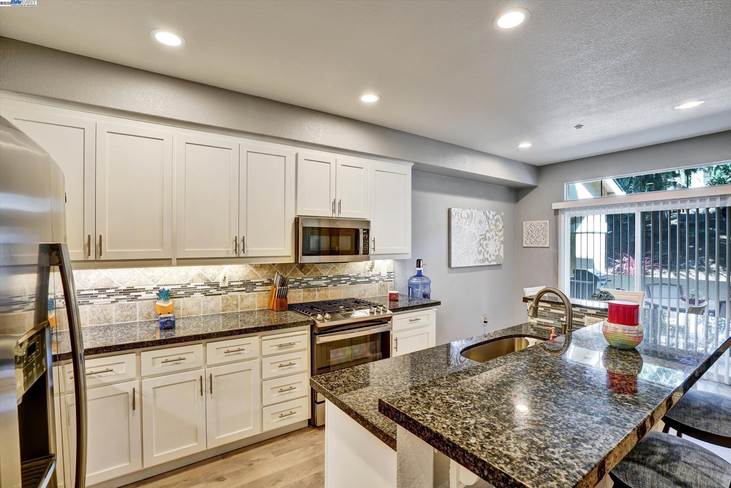Photo #8: 41102322 Listing: Photo #8
