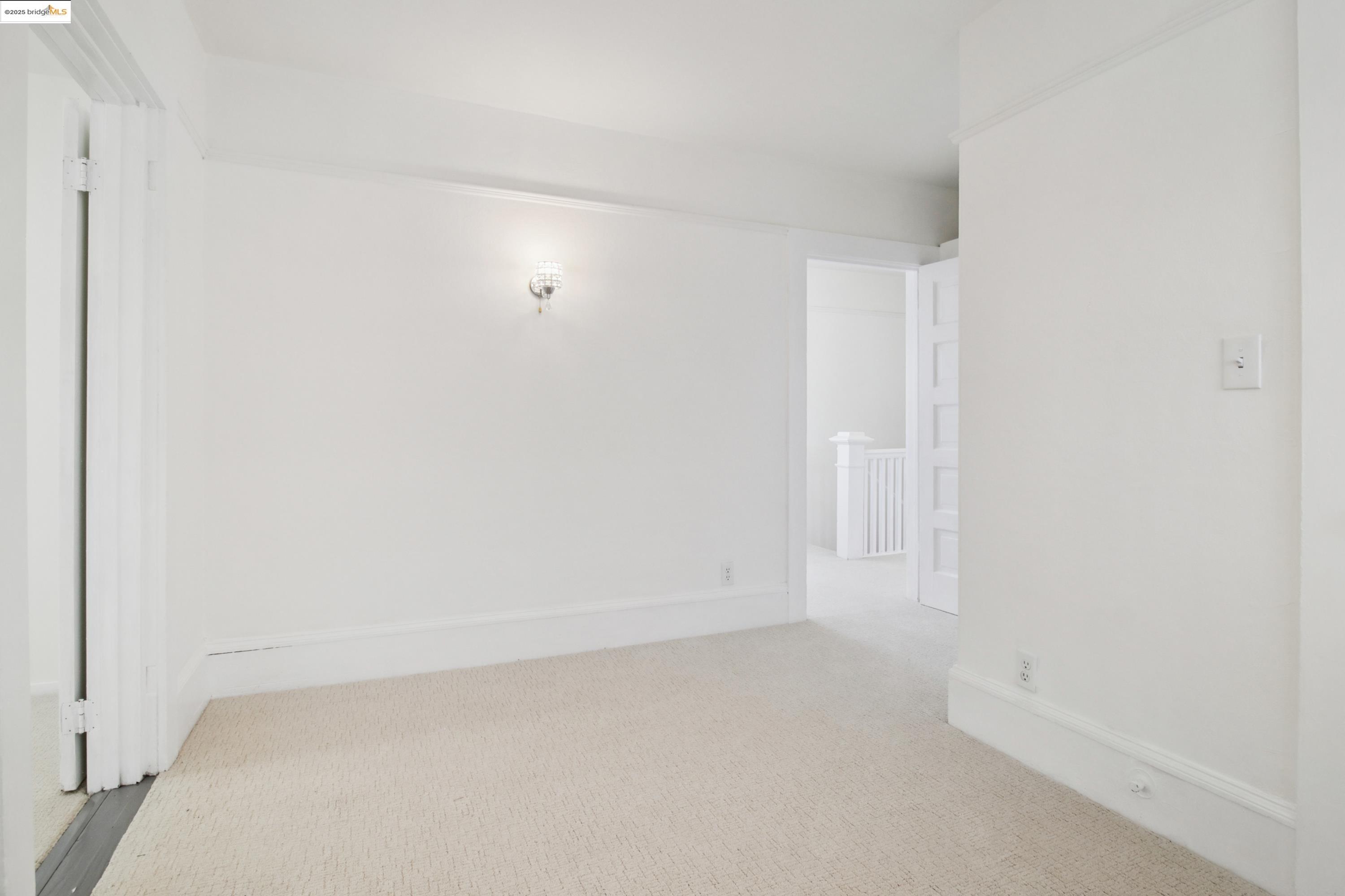 Detail Gallery Image 15 of 36 For 2353 E 21st St, Oakland,  CA 94601 - 4 Beds | 2/1 Baths