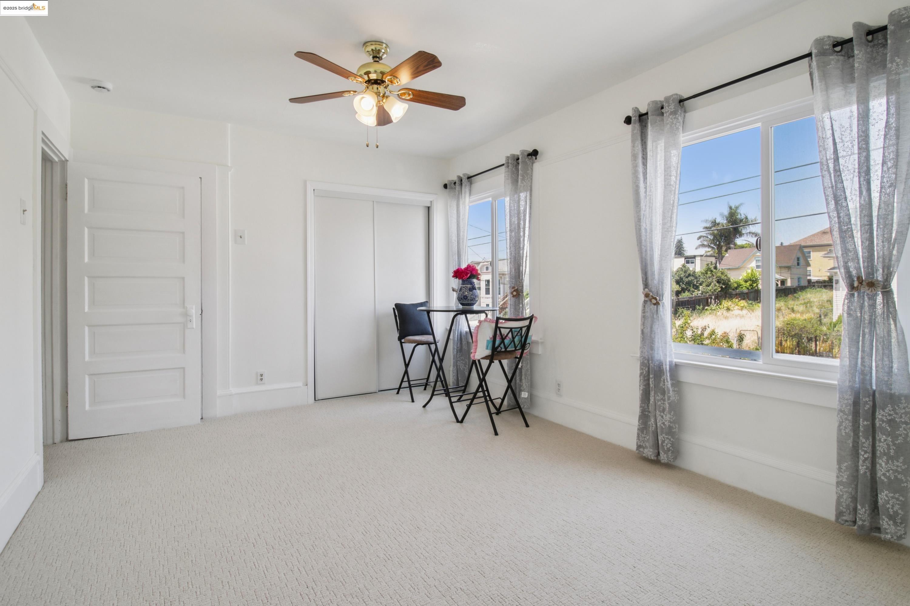 Detail Gallery Image 23 of 36 For 2353 E 21st St, Oakland,  CA 94601 - 4 Beds | 2/1 Baths