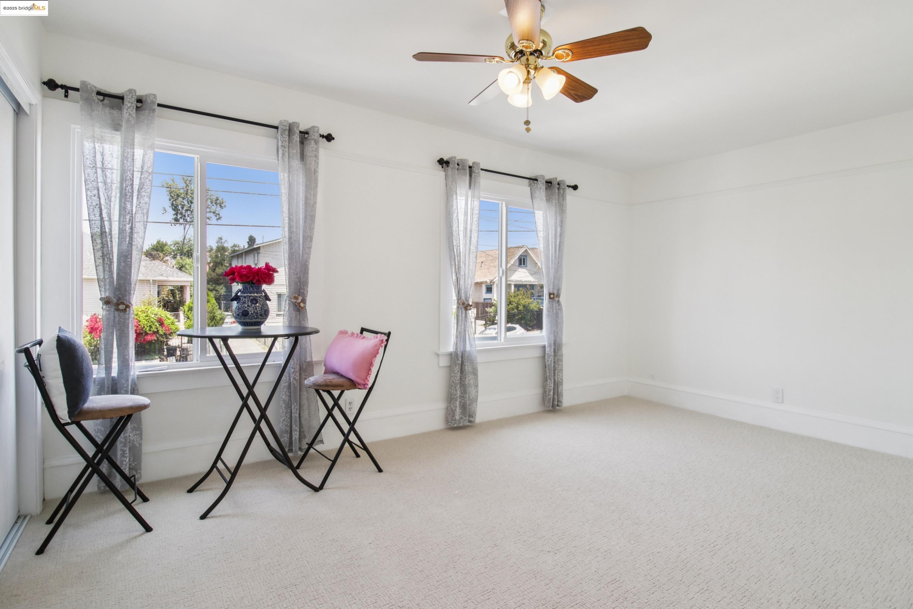 Detail Gallery Image 24 of 36 For 2353 E 21st St, Oakland,  CA 94601 - 4 Beds | 2/1 Baths