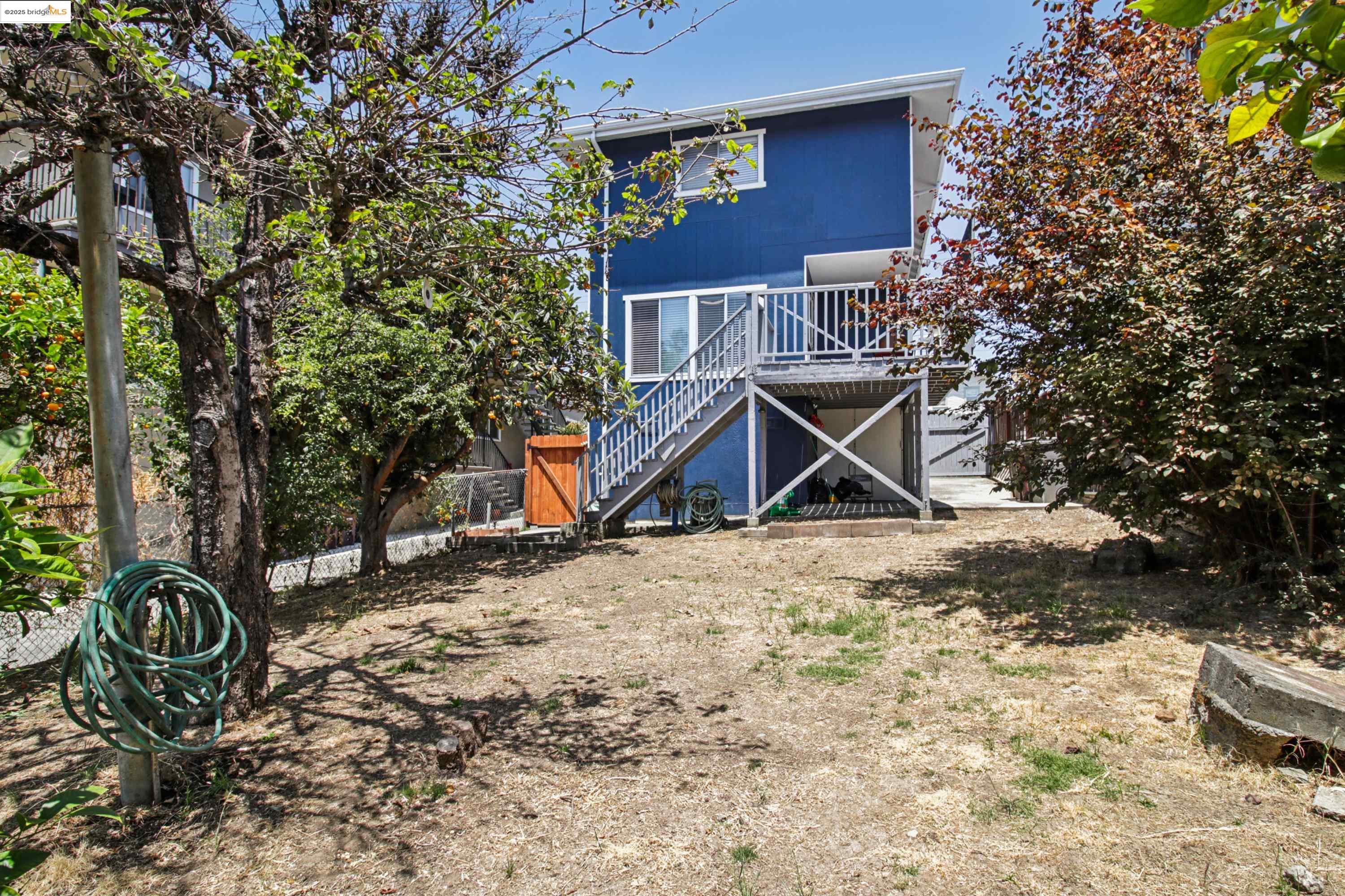 Detail Gallery Image 30 of 36 For 2353 E 21st St, Oakland,  CA 94601 - 4 Beds | 2/1 Baths