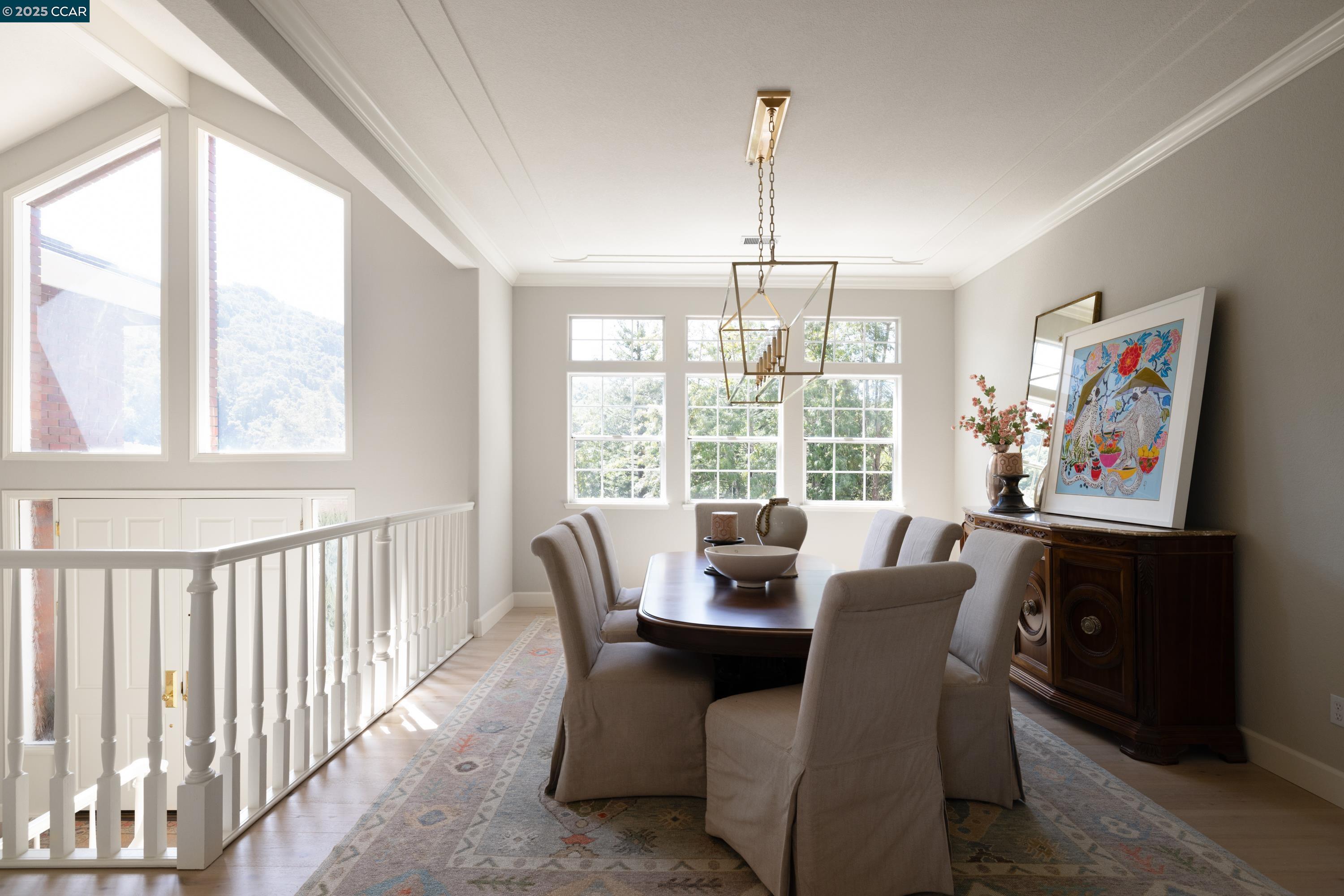 Detail Gallery Image 10 of 52 For 46 Merrill Circle N., Moraga,  CA 94556 - 5 Beds | 4/2 Baths