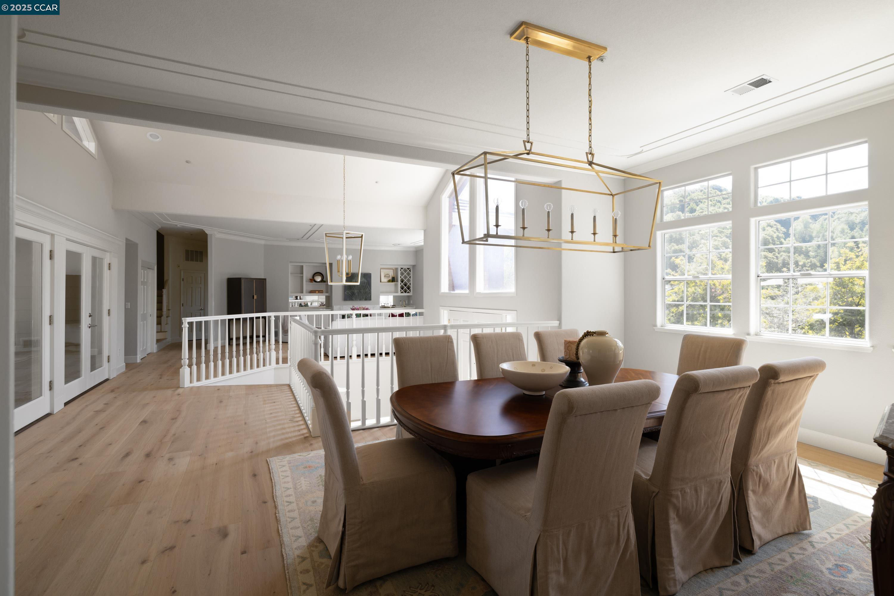 Detail Gallery Image 11 of 52 For 46 Merrill Circle N., Moraga,  CA 94556 - 5 Beds | 4/2 Baths