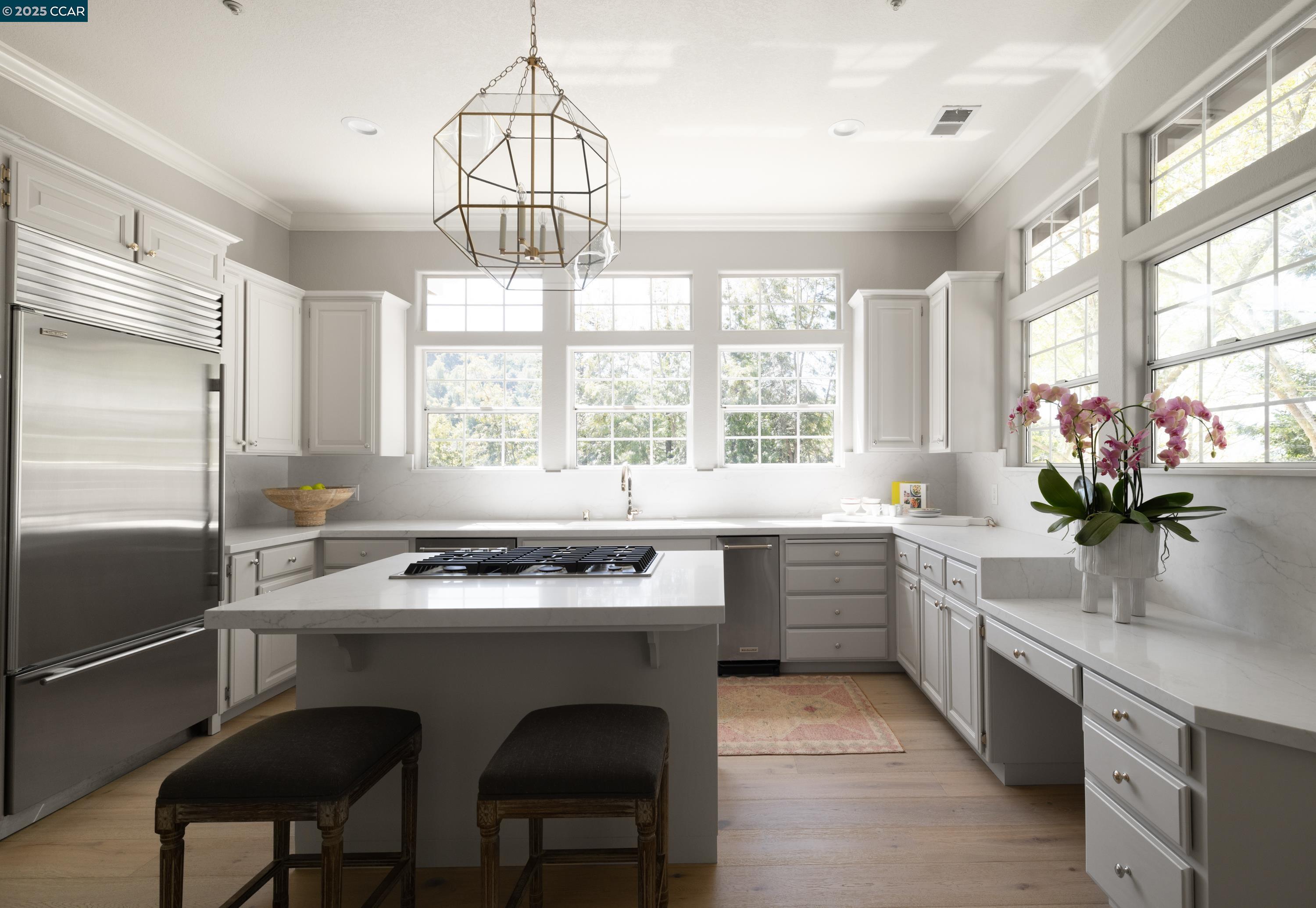 Detail Gallery Image 13 of 52 For 46 Merrill Circle N., Moraga,  CA 94556 - 5 Beds | 4/2 Baths