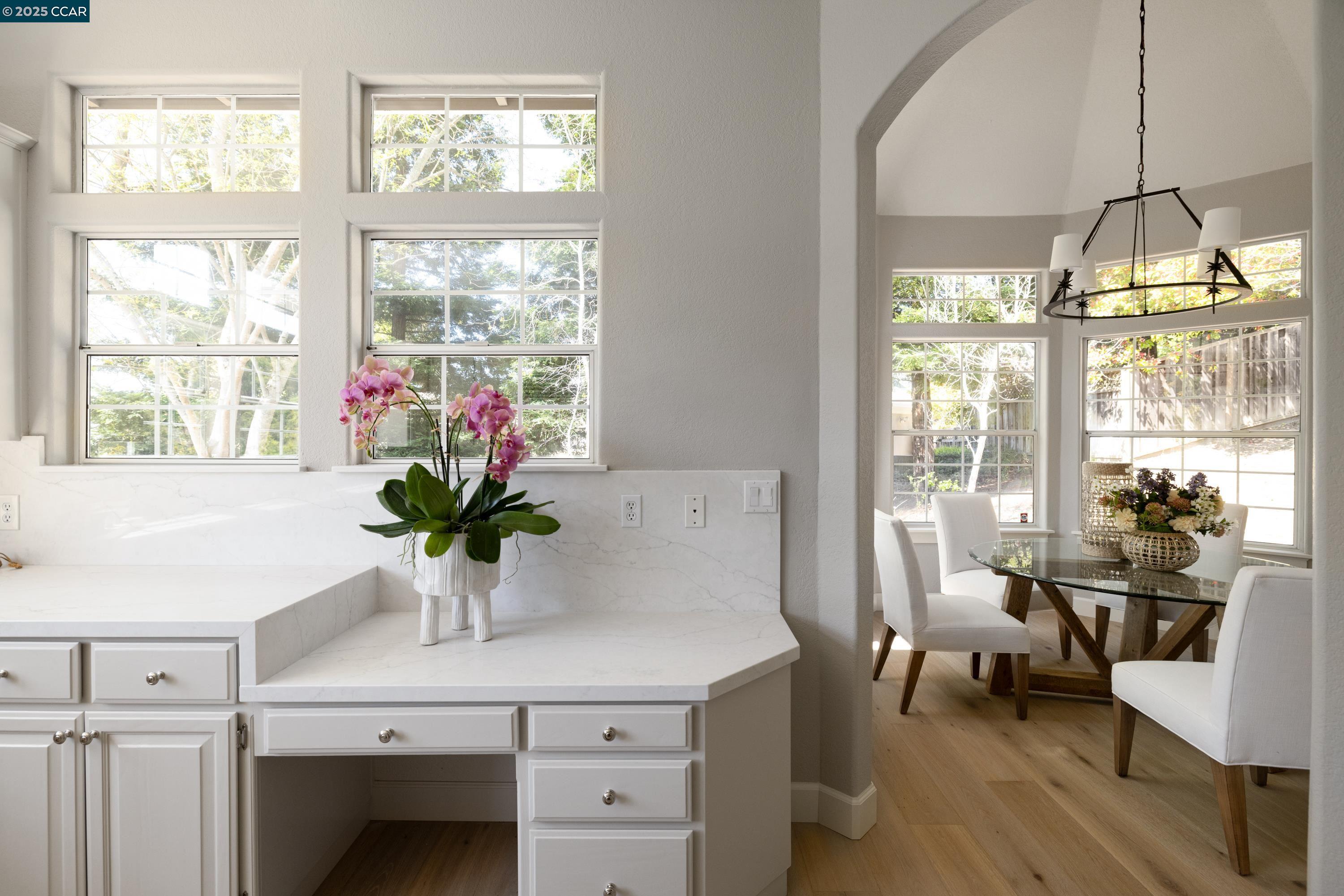 Detail Gallery Image 16 of 52 For 46 Merrill Circle N., Moraga,  CA 94556 - 5 Beds | 4/2 Baths