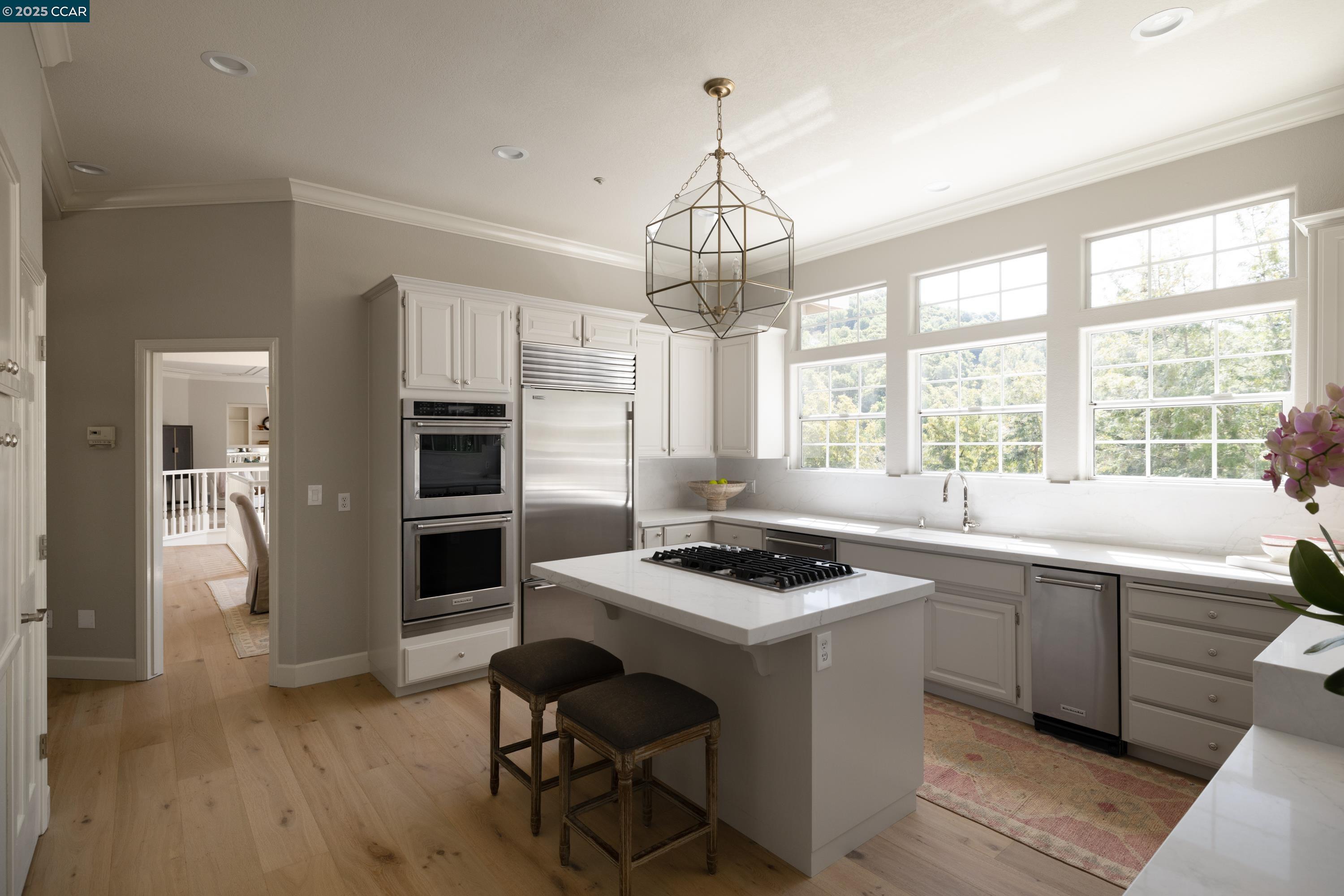 Detail Gallery Image 18 of 52 For 46 Merrill Circle N., Moraga,  CA 94556 - 5 Beds | 4/2 Baths