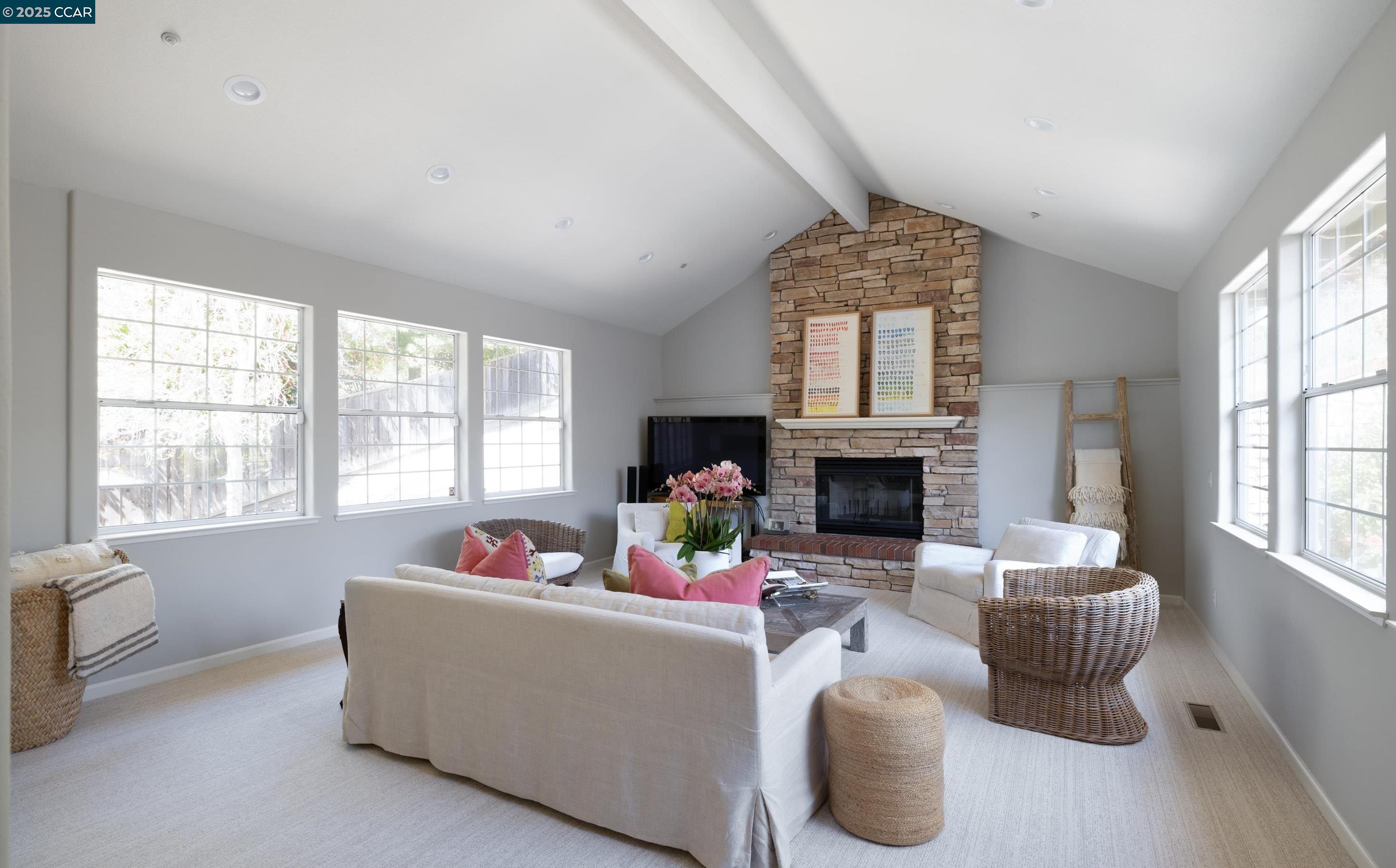 Detail Gallery Image 20 of 52 For 46 Merrill Circle N., Moraga,  CA 94556 - 5 Beds | 4/2 Baths