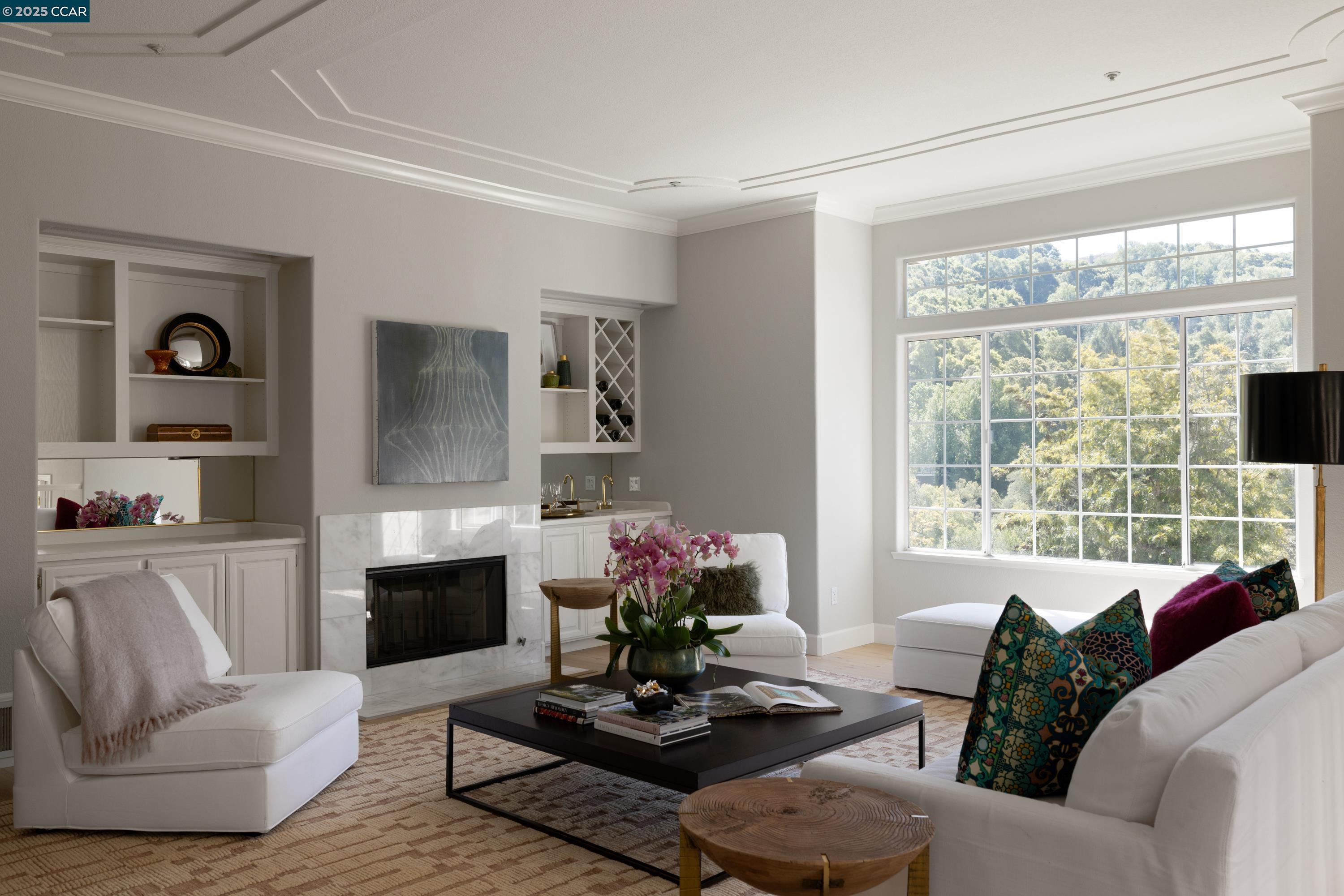 Detail Gallery Image 4 of 52 For 46 Merrill Circle N., Moraga,  CA 94556 - 5 Beds | 4/2 Baths