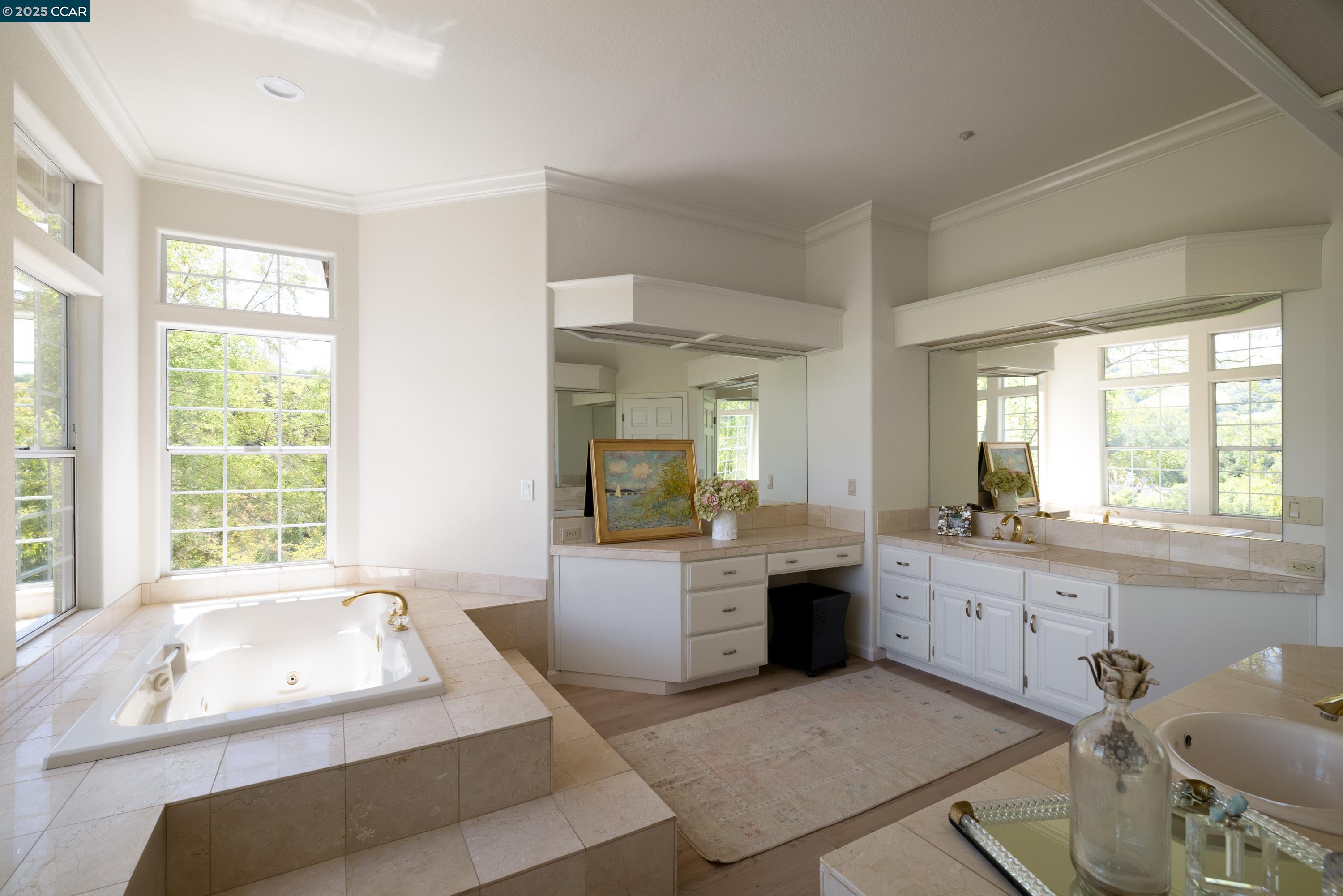 Detail Gallery Image 30 of 52 For 46 Merrill Circle N., Moraga,  CA 94556 - 5 Beds | 4/2 Baths