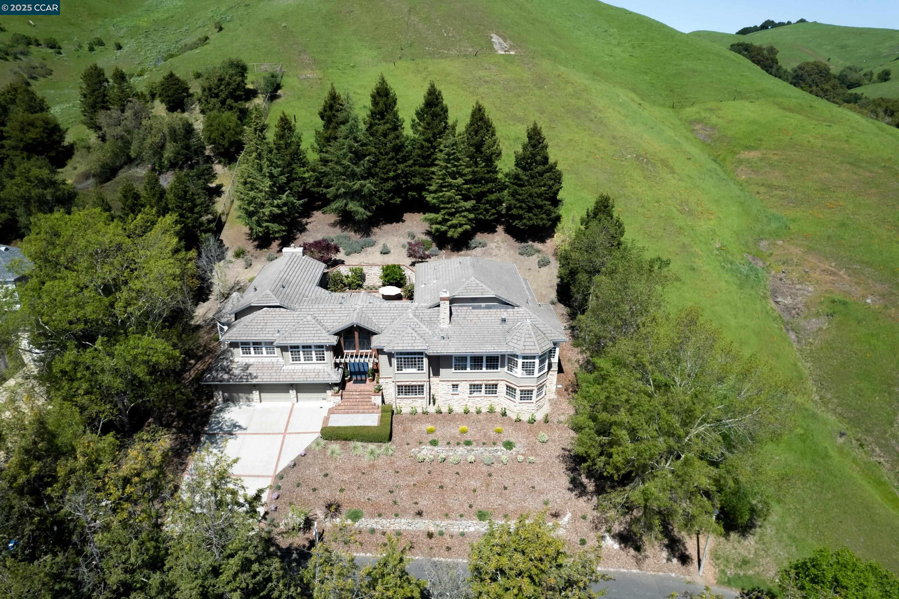 Detail Gallery Image 48 of 52 For 46 Merrill Circle N., Moraga,  CA 94556 - 5 Beds | 4/2 Baths