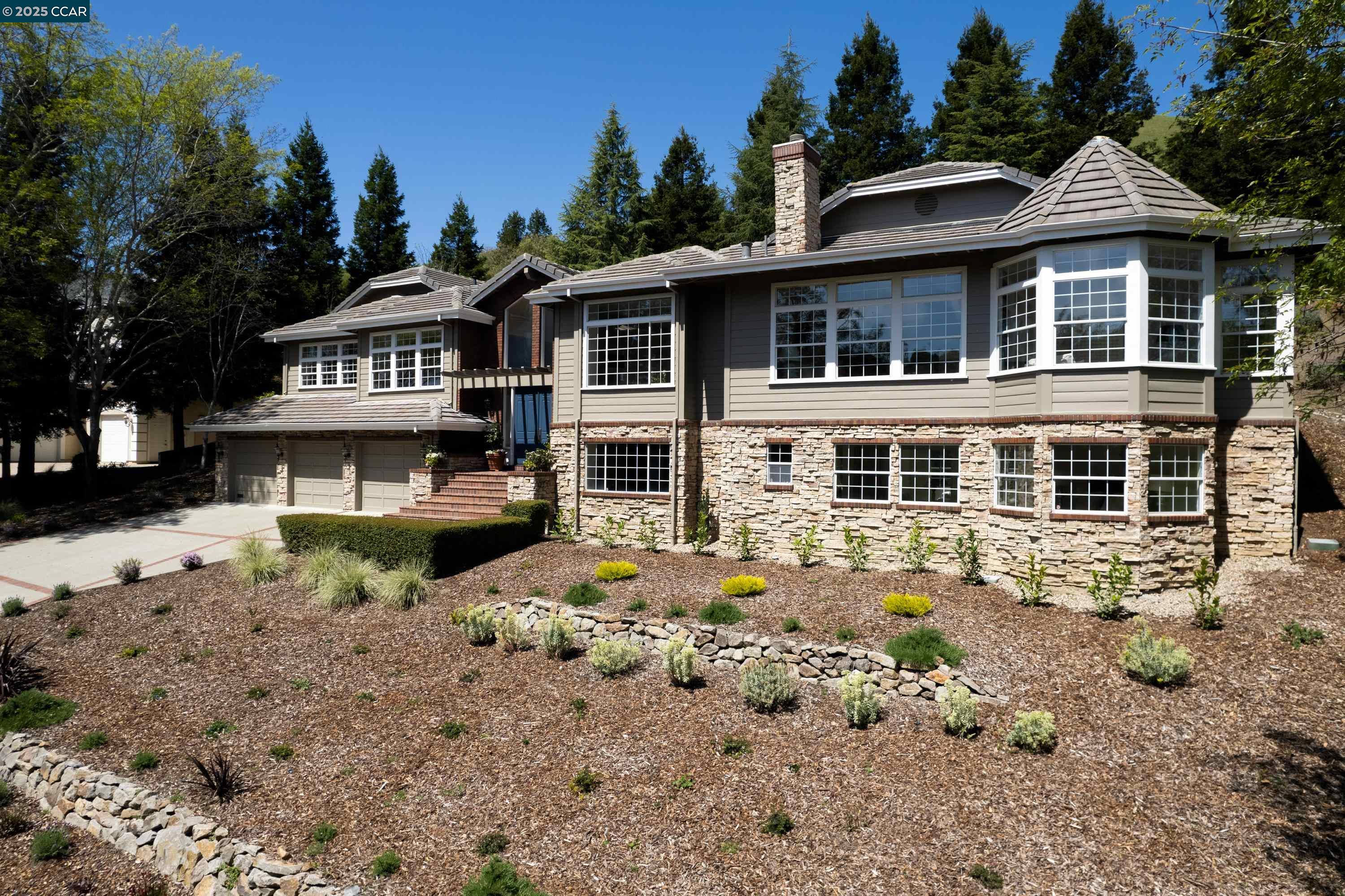 Detail Gallery Image 49 of 52 For 46 Merrill Circle N., Moraga,  CA 94556 - 5 Beds | 4/2 Baths
