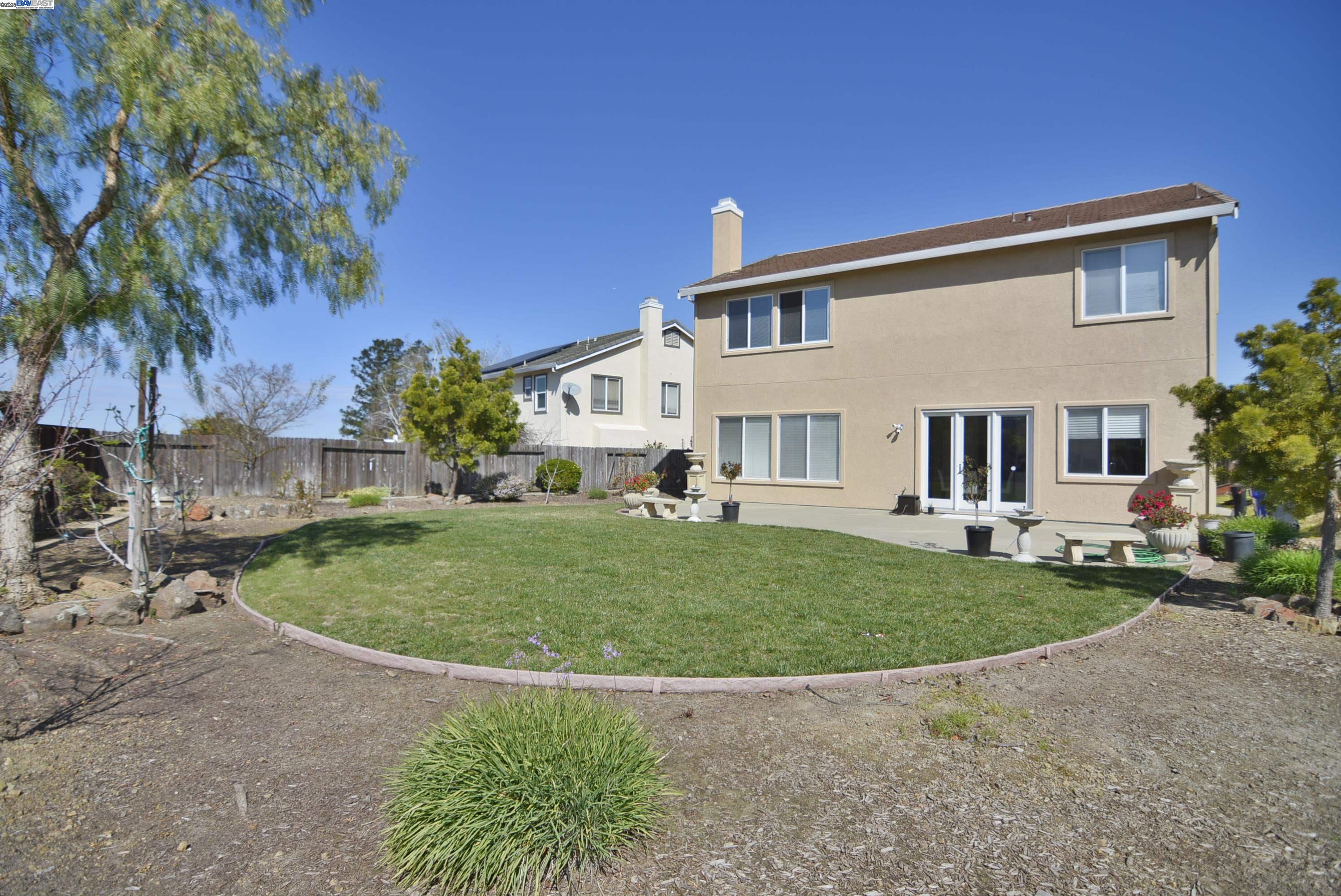 Detail Gallery Image 34 of 38 For 25657 Crestfield Dr, Castro Valley,  CA 94552 - 5 Beds | 3 Baths