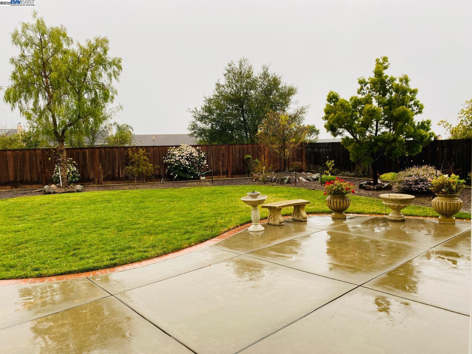Detail Gallery Image 36 of 38 For 25657 Crestfield Dr, Castro Valley,  CA 94552 - 5 Beds | 3 Baths