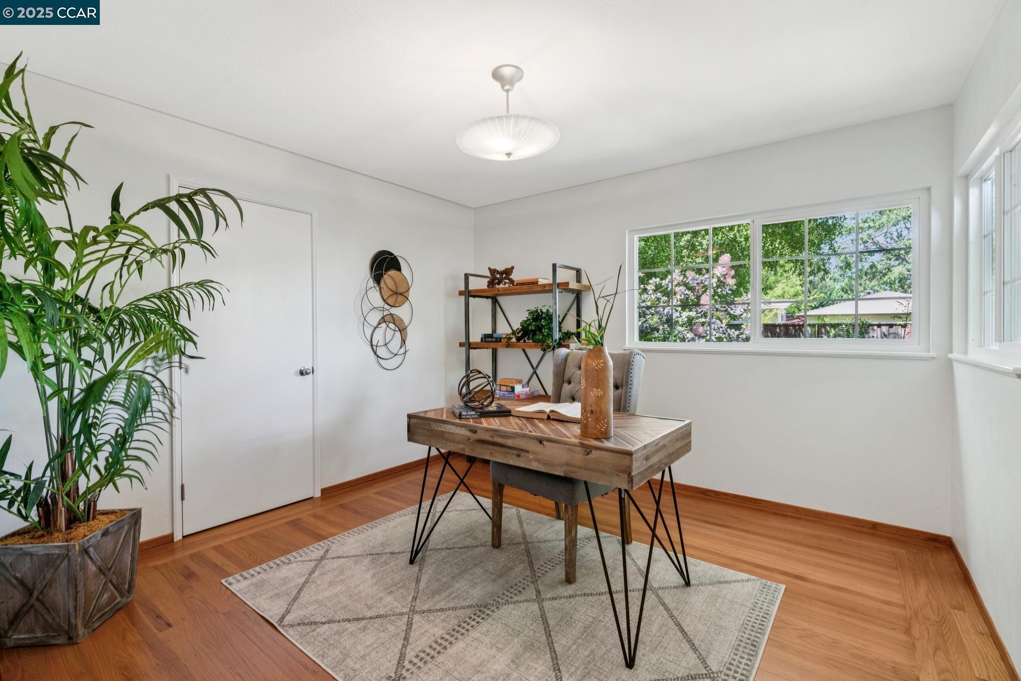 Detail Gallery Image 19 of 40 For 41 Heather Ln, Walnut Creek,  CA 94597 - 3 Beds | 1/1 Baths