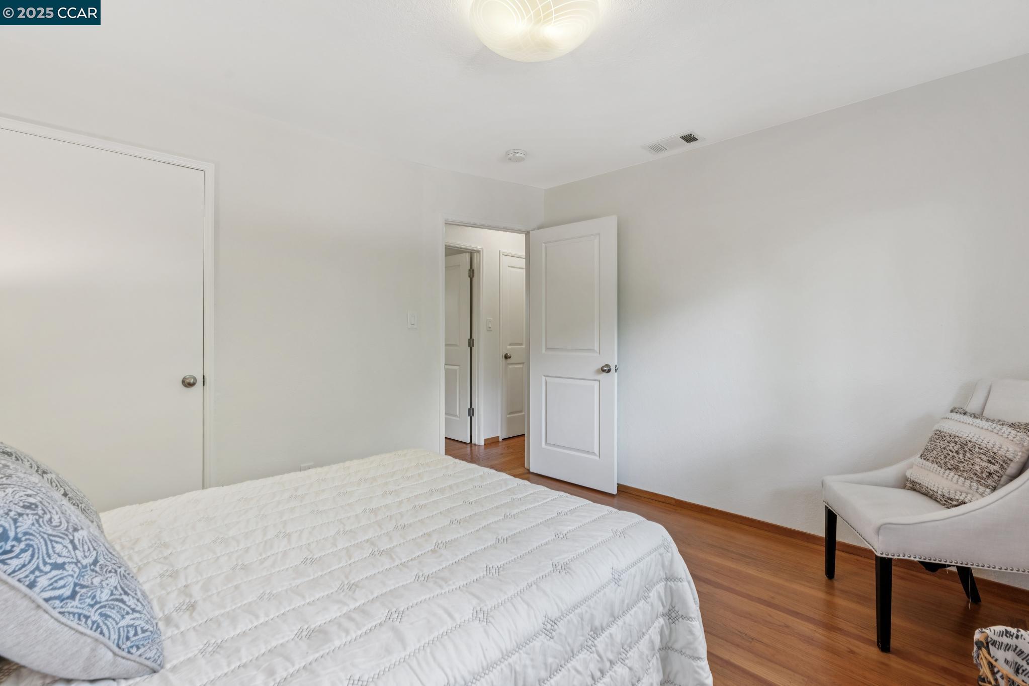 Detail Gallery Image 21 of 40 For 41 Heather Ln, Walnut Creek,  CA 94597 - 3 Beds | 1/1 Baths