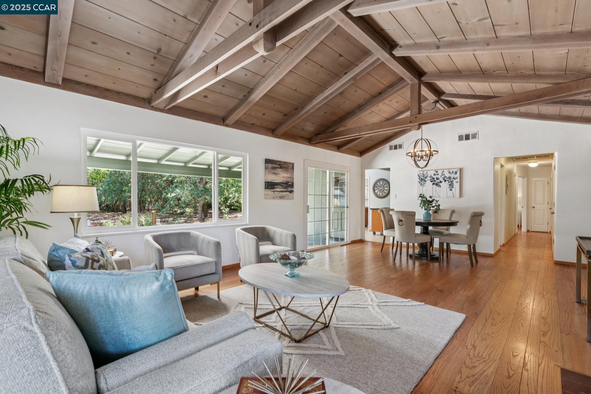 Detail Gallery Image 5 of 40 For 41 Heather Ln, Walnut Creek,  CA 94597 - 3 Beds | 1/1 Baths